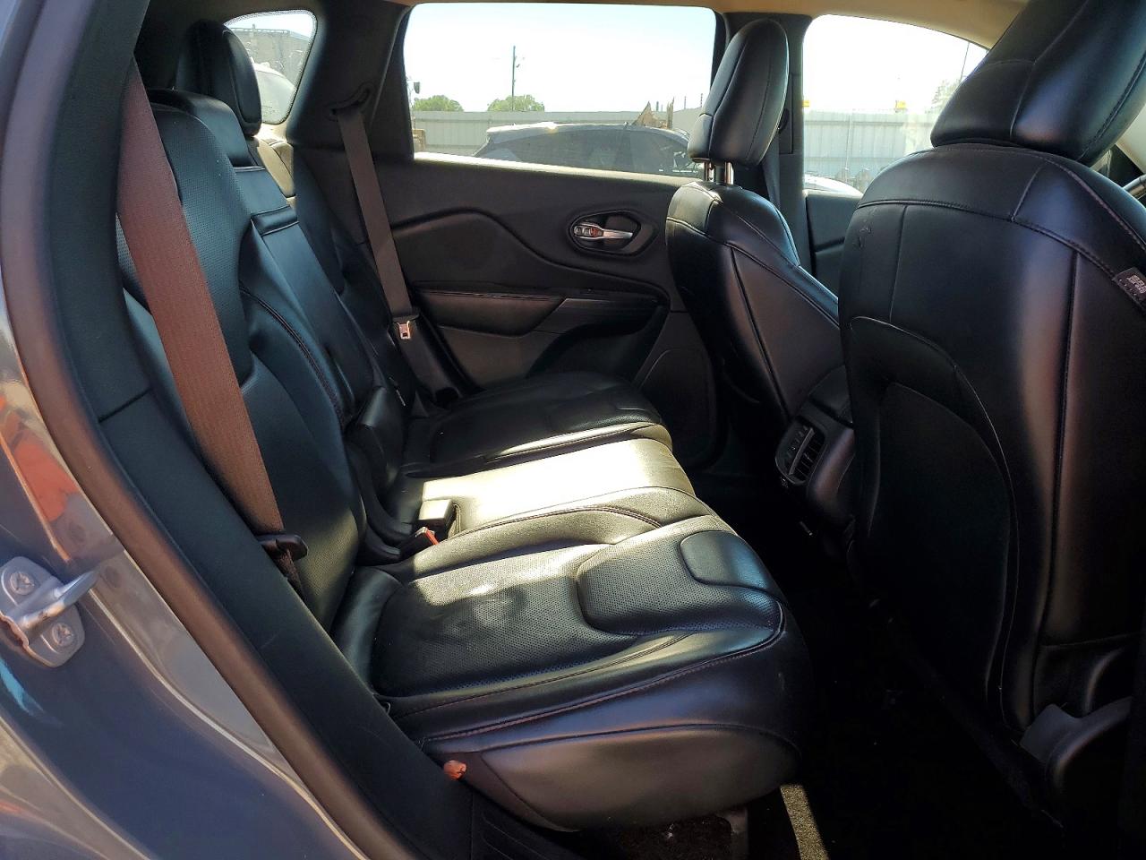 2015 Jeep Cherokee Trailhawk Серый vin: 1C4PJMBS4FW635441