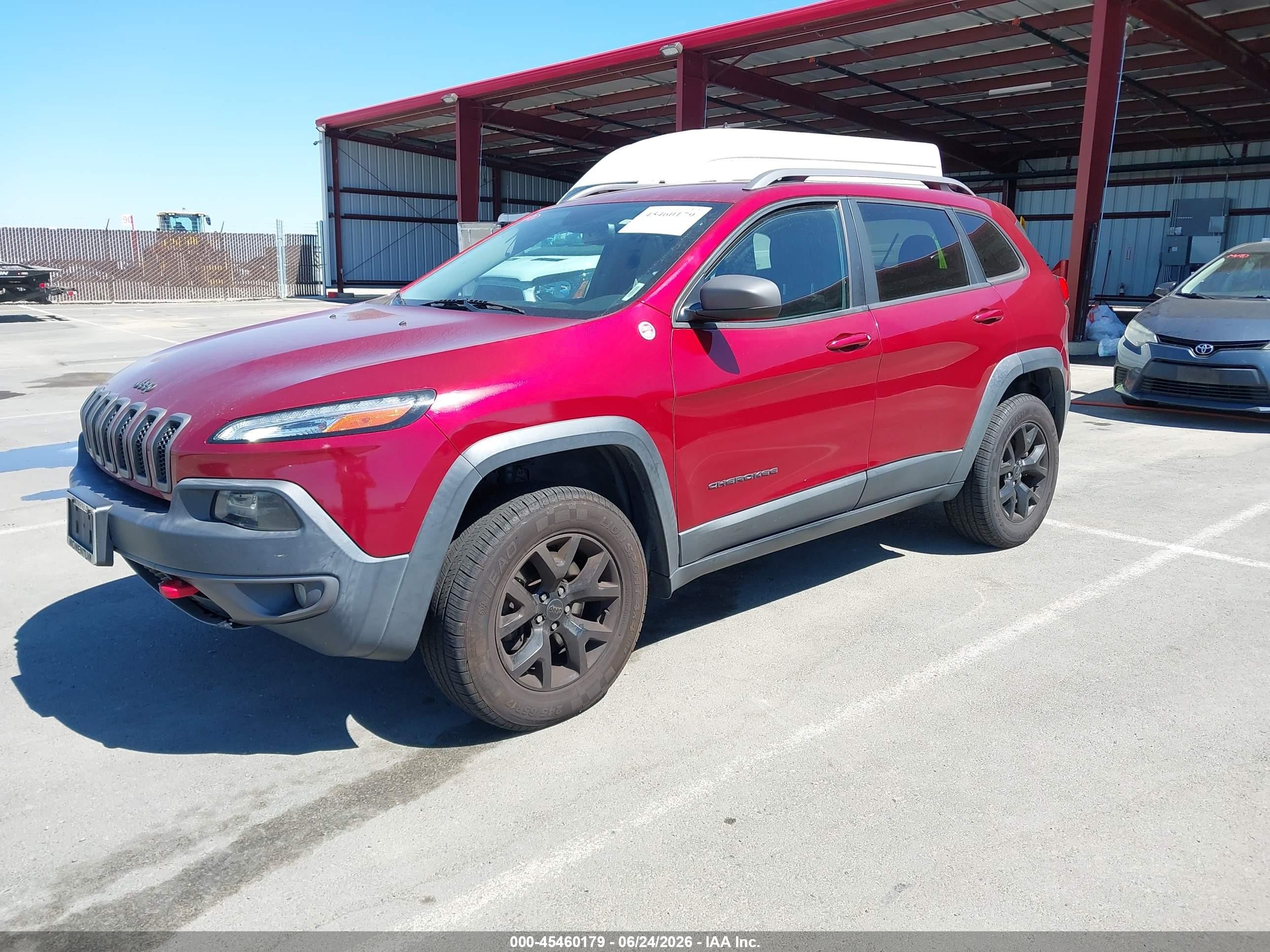 2015 Jeep Cherokee Trailhawk Burgundy vin: 1C4PJMBS4FW646147