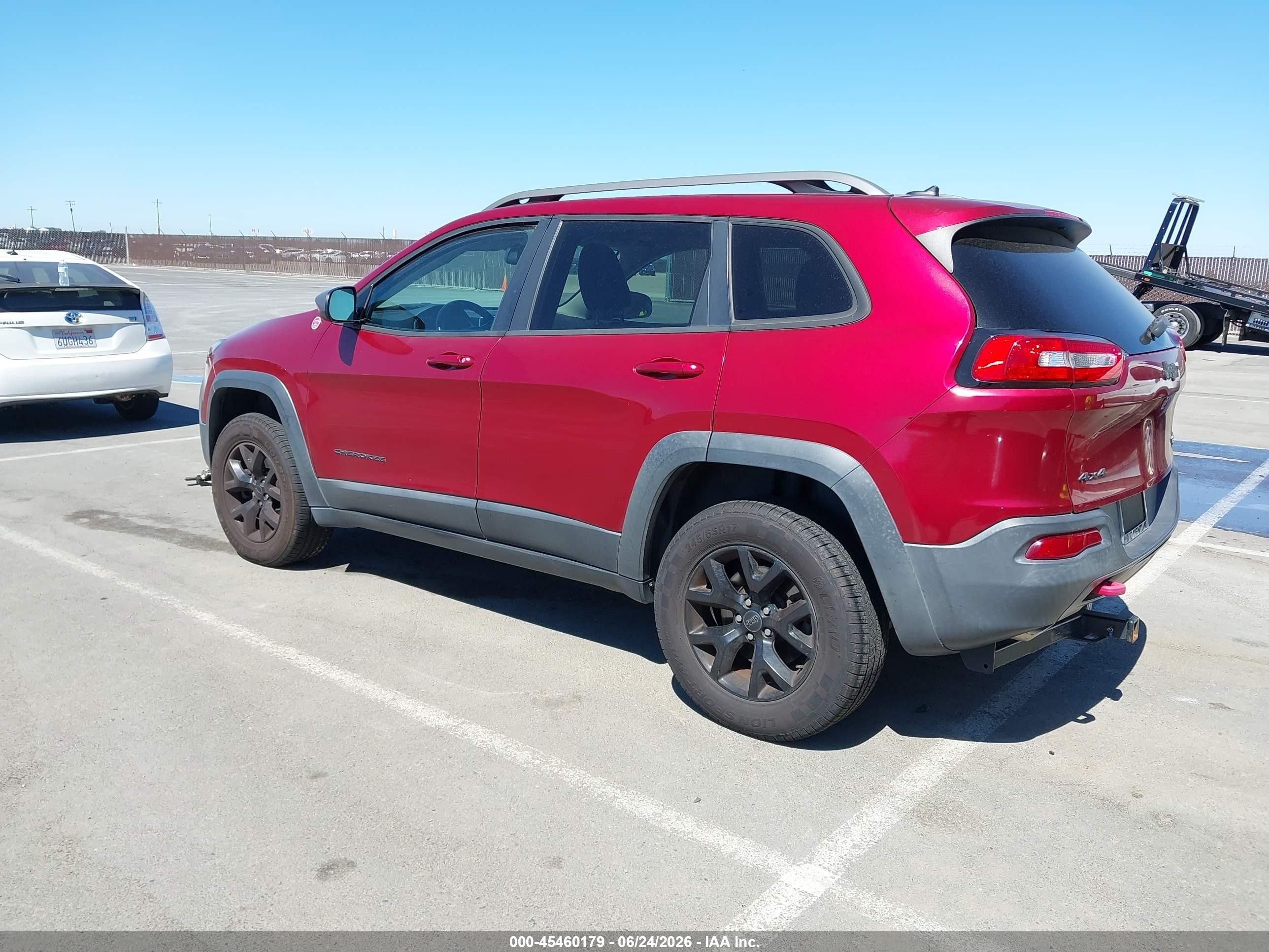 2015 Jeep Cherokee Trailhawk Burgundy vin: 1C4PJMBS4FW646147