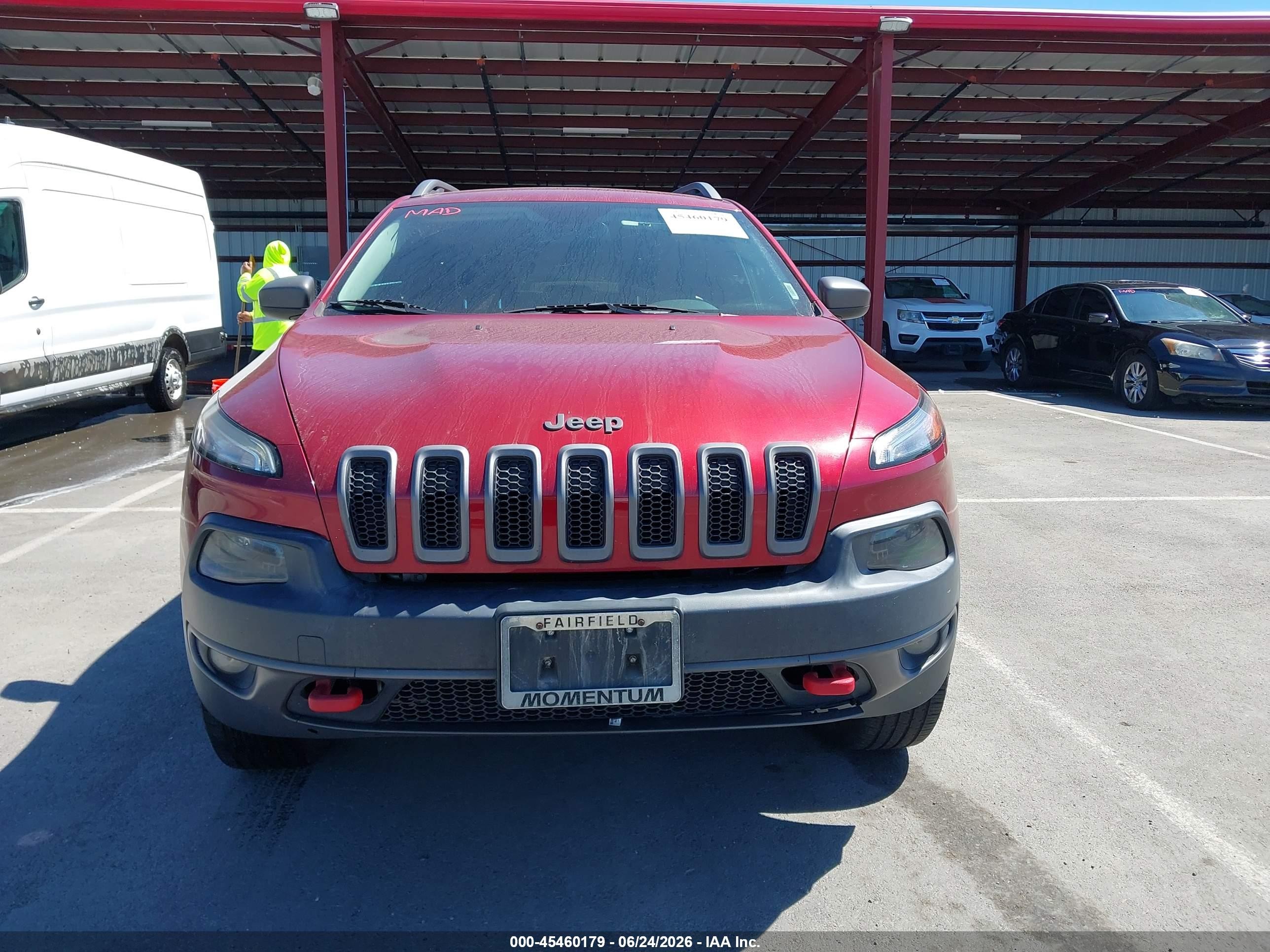 2015 Jeep Cherokee Trailhawk Burgundy vin: 1C4PJMBS4FW646147