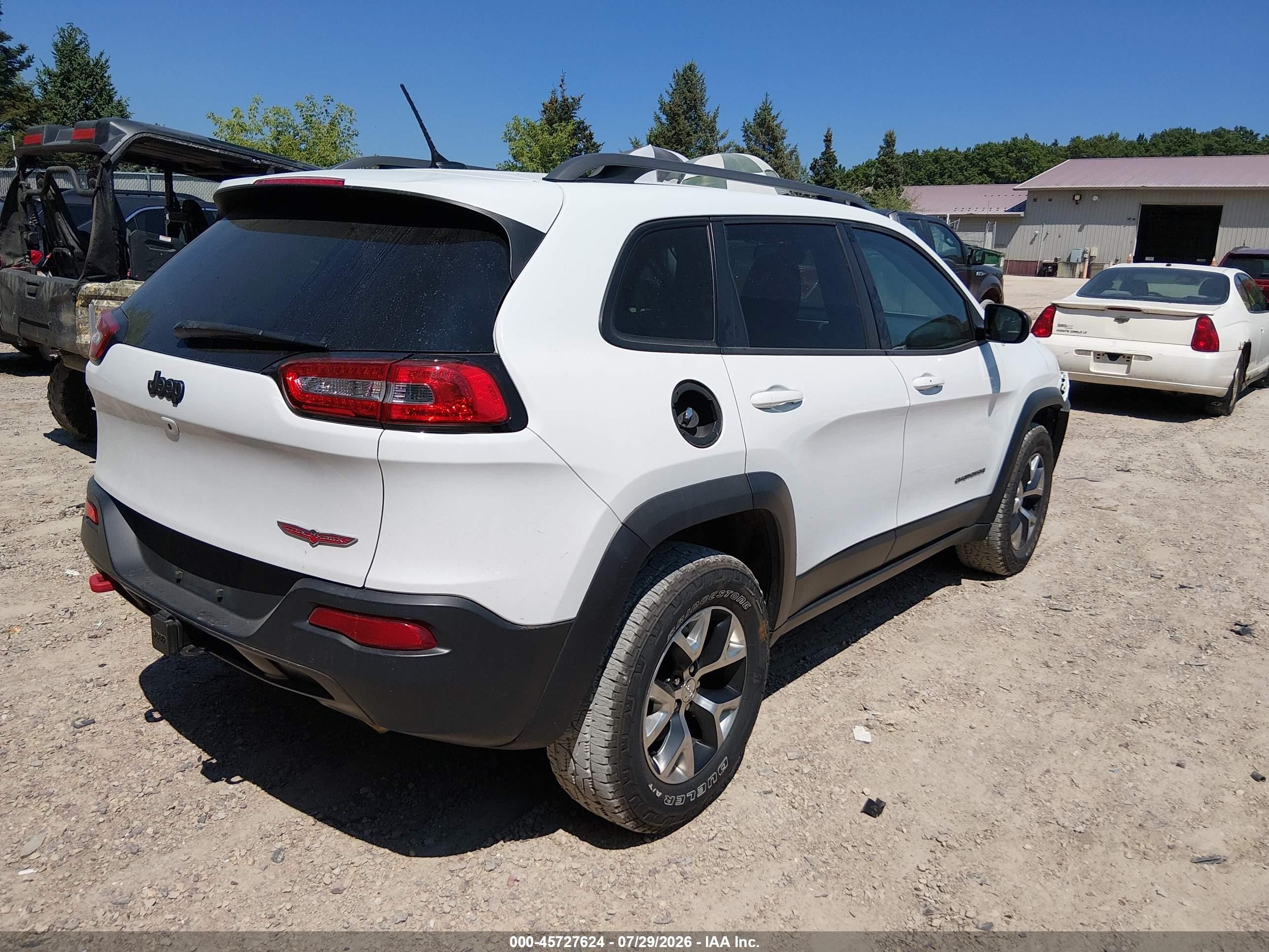 2015 Jeep Cherokee Trailhawk White vin: 1C4PJMBS4FW704936
