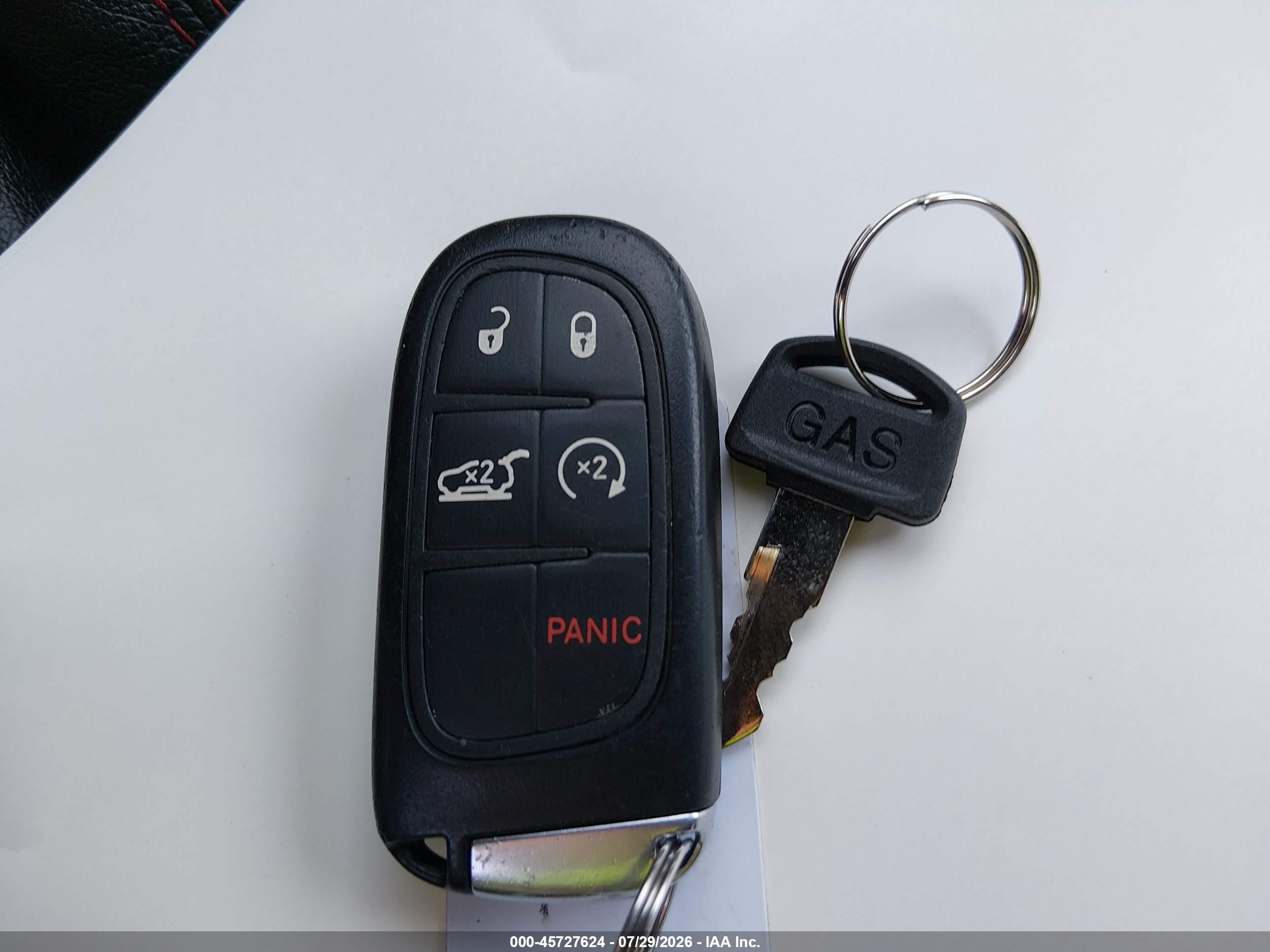 2015 Jeep Cherokee Trailhawk White vin: 1C4PJMBS4FW704936