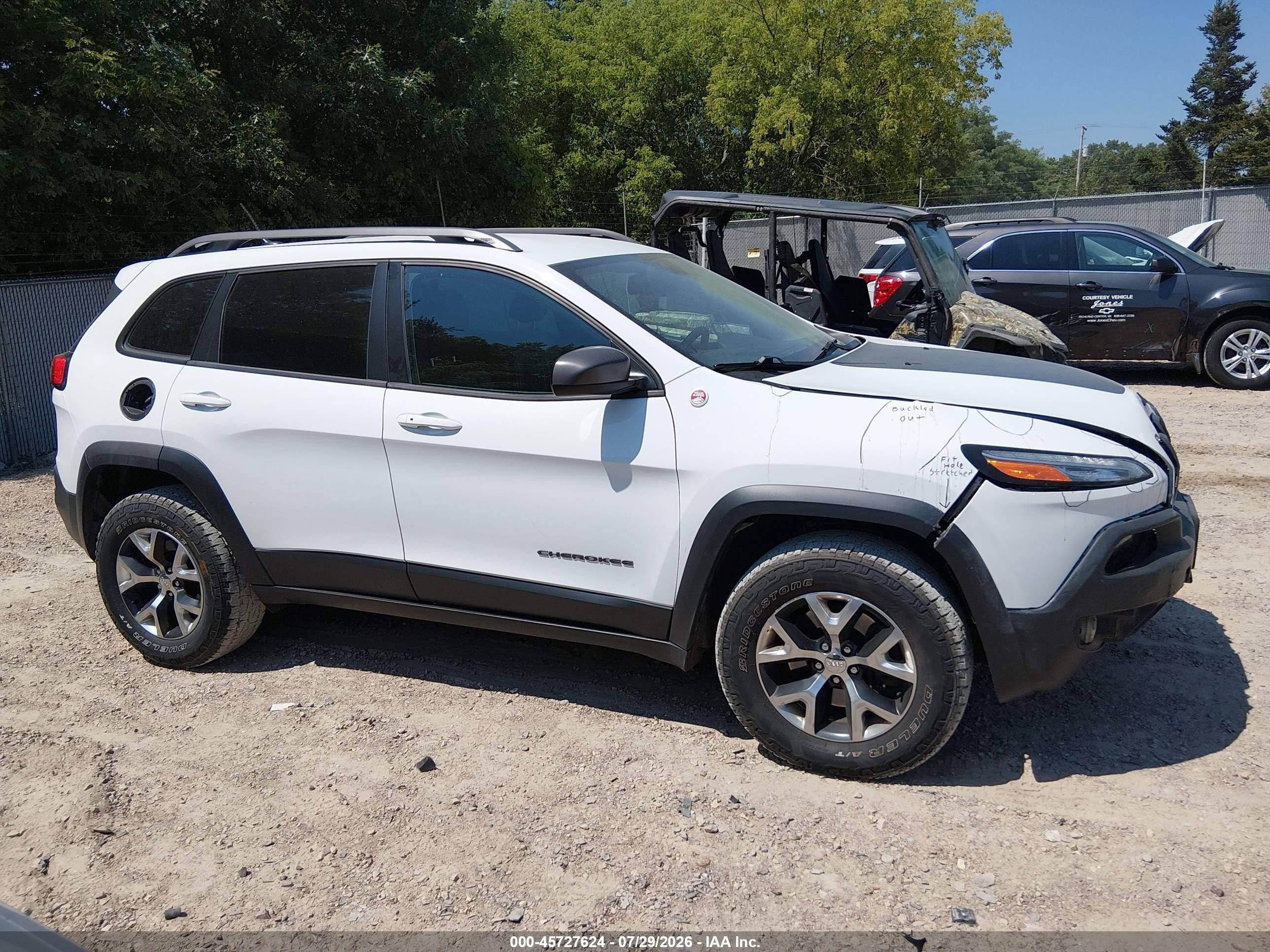 2015 Jeep Cherokee Trailhawk White vin: 1C4PJMBS4FW704936