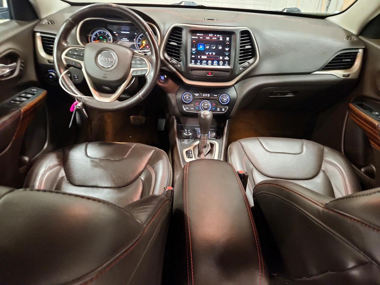 2015 Jeep Cherokee Trailhawk Orange vin: 1C4PJMBS4FW751061