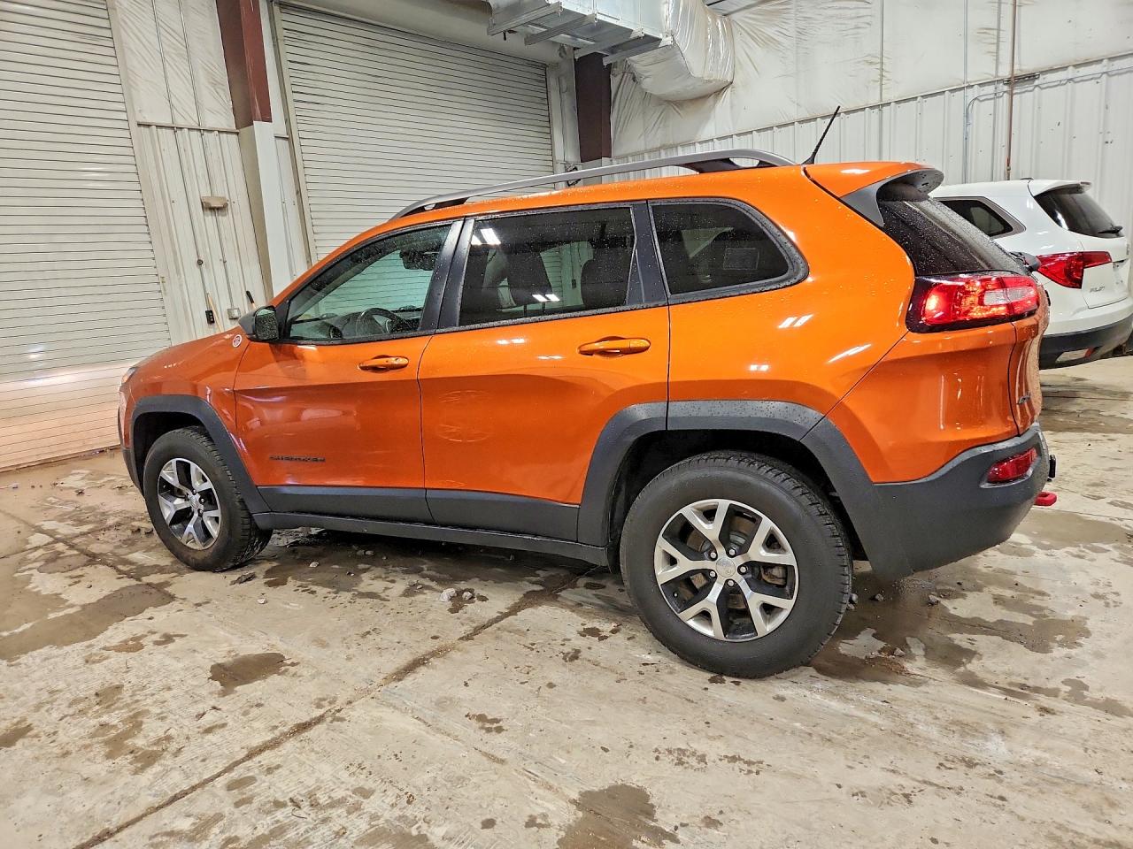 2015 Jeep Cherokee Trailhawk Orange vin: 1C4PJMBS4FW751061