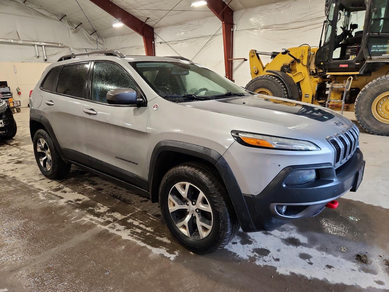 2015 Jeep Cherokee Trailhawk Silver vin: 1C4PJMBS4FW786019