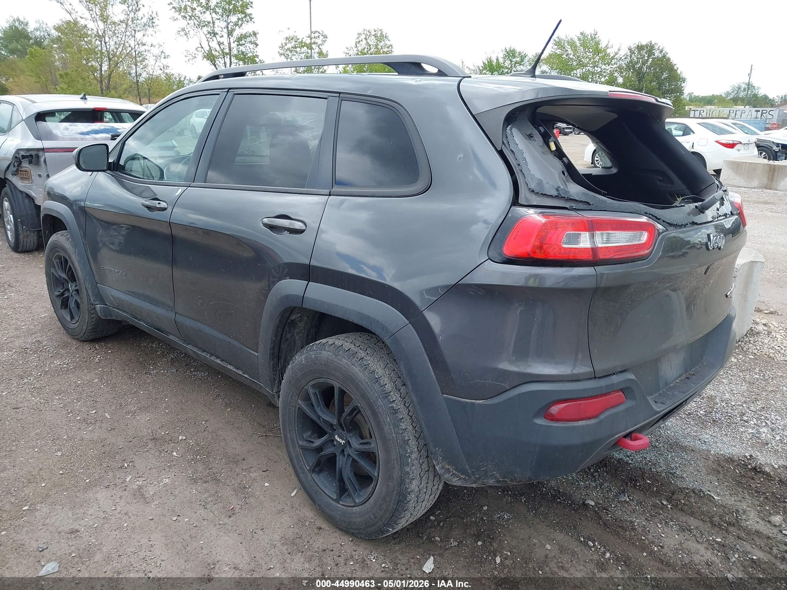 2015 Jeep Cherokee Trailhawk Gray vin: 1C4PJMBS4FW786327
