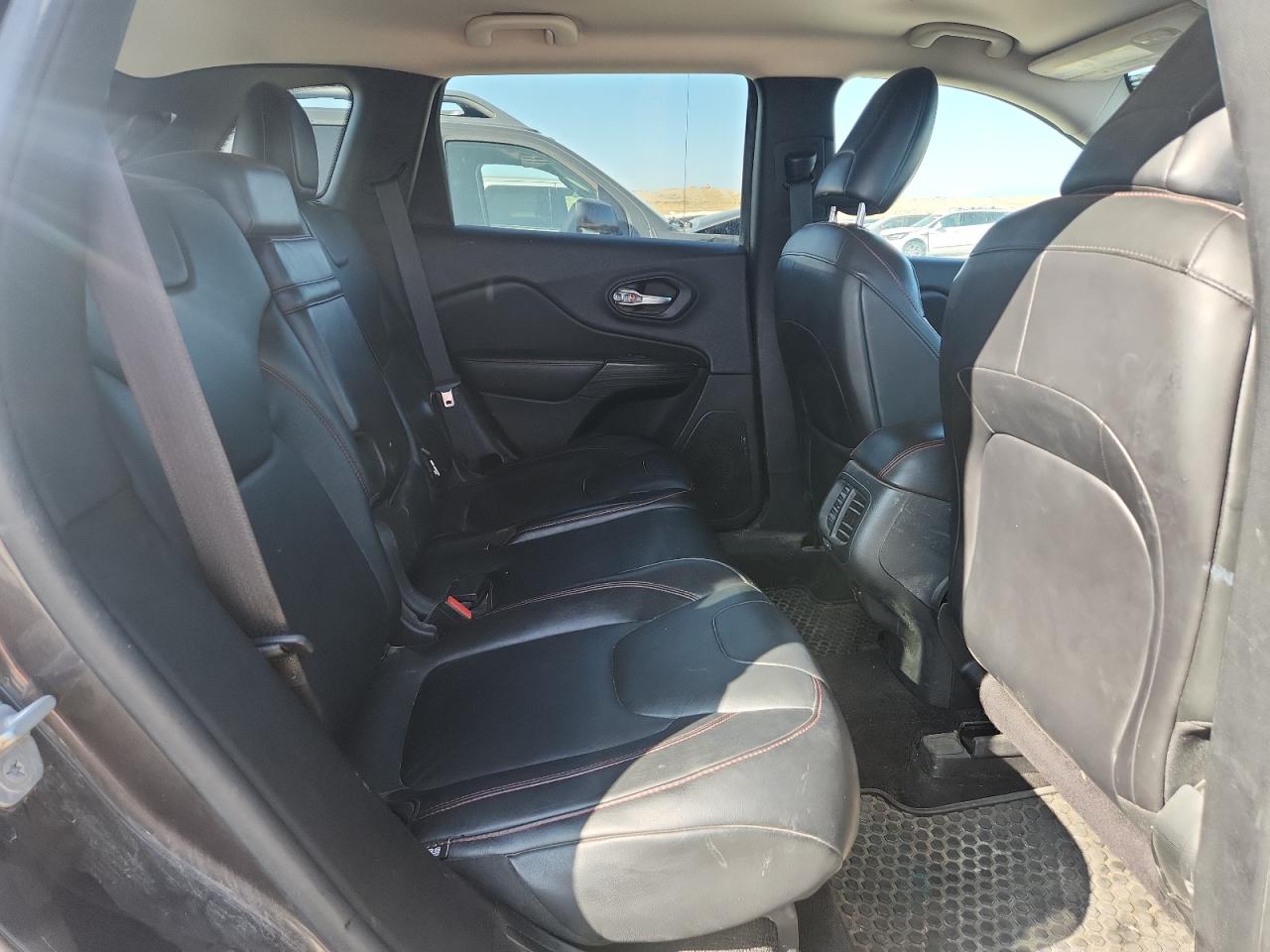 2015 Jeep Cherokee Trailhawk Серый vin: 1C4PJMBS5FW593944