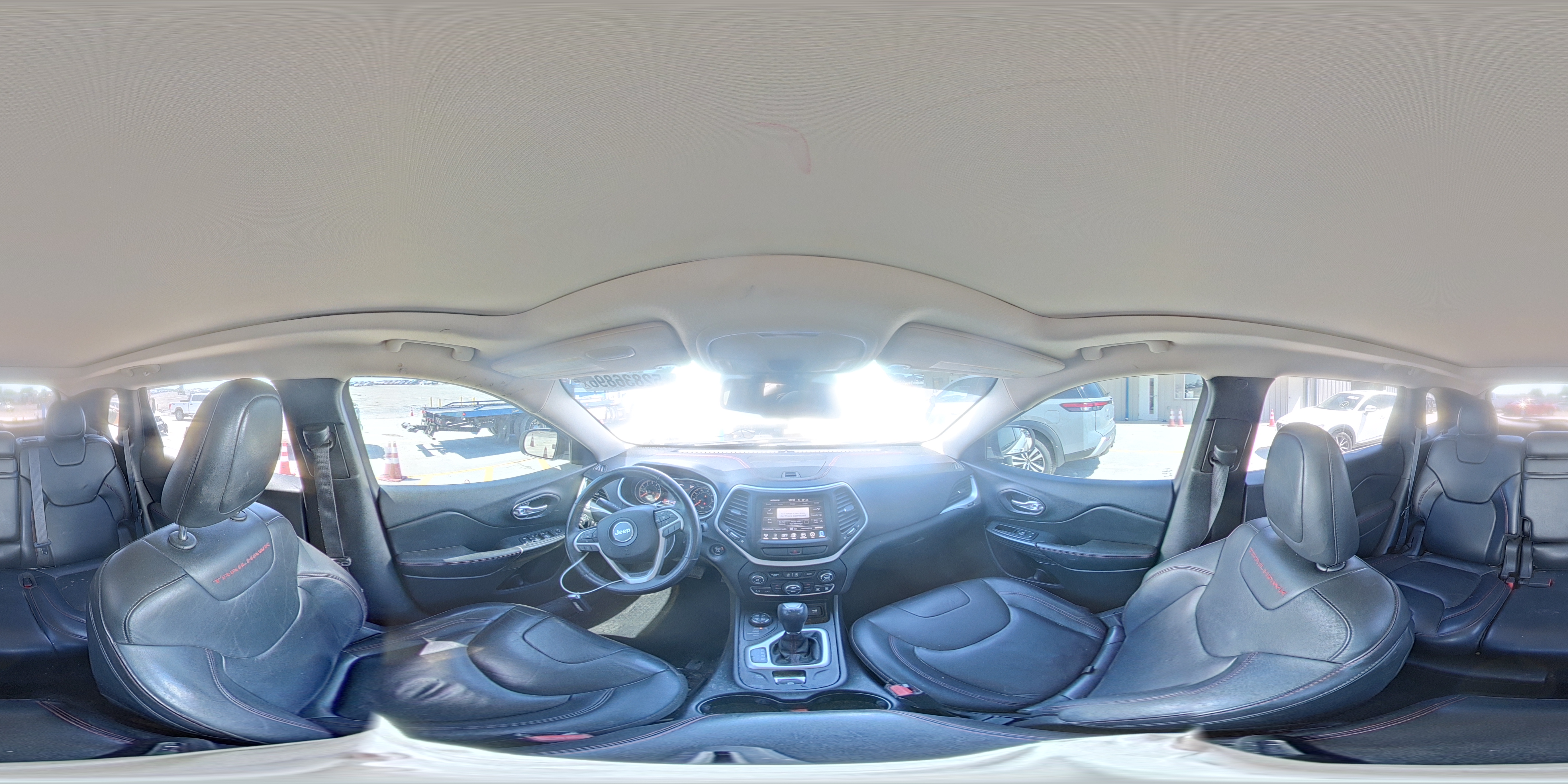 2015 Jeep Cherokee Trailhawk White vin: 1C4PJMBS5FW626201