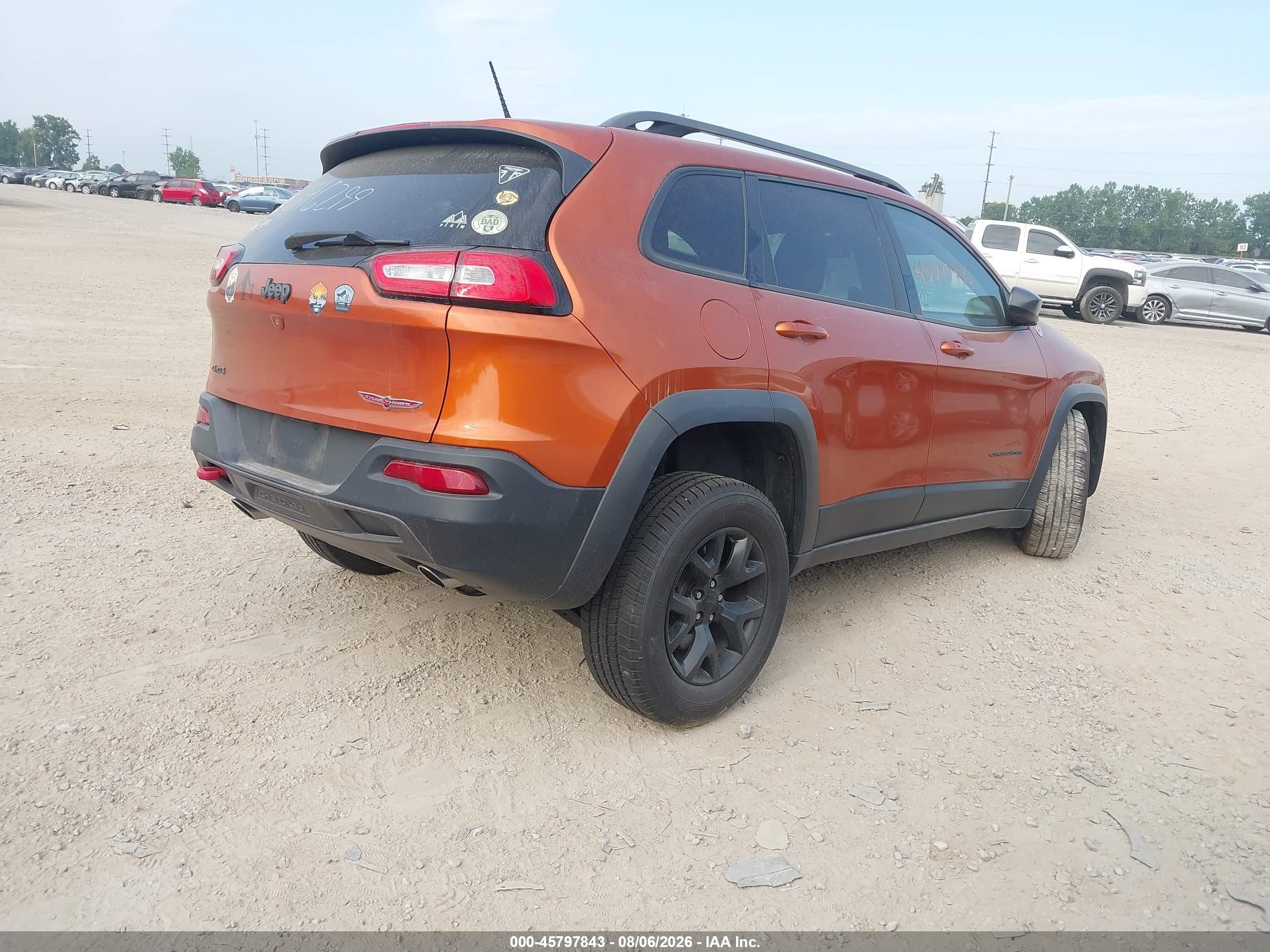 2015 Jeep Cherokee Trailhawk Orange vin: 1C4PJMBS5FW646299