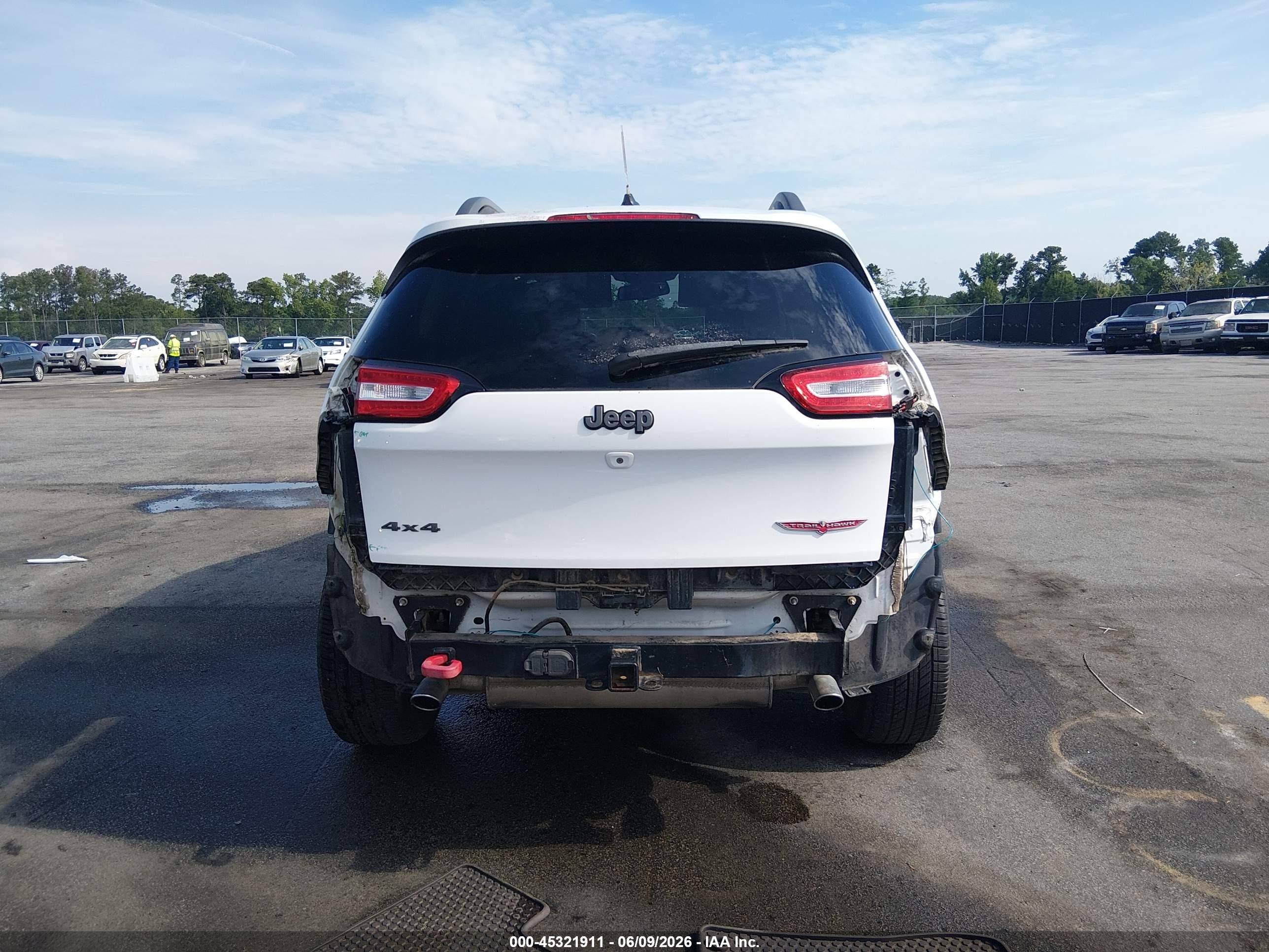 2014 Jeep Cherokee Trailhawk White vin: 1C4PJMBS6EW130127