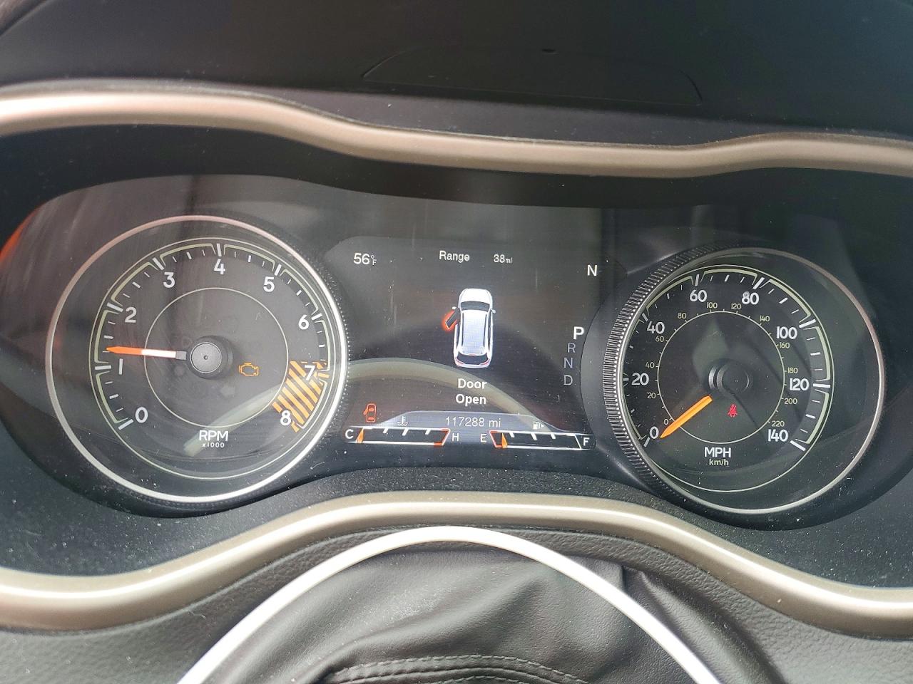 2015 Jeep Cherokee Trailhawk Orange vin: 1C4PJMBS6FW503118