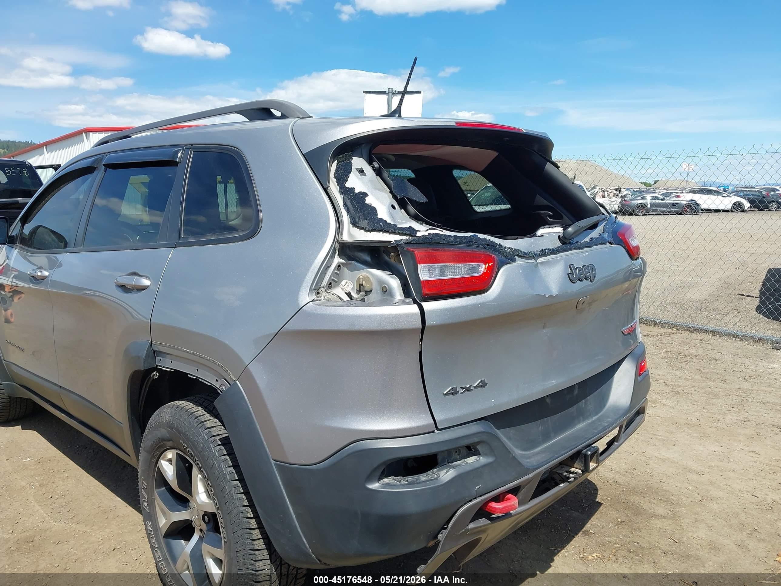 2015 Jeep Cherokee Trailhawk Pewter vin: 1C4PJMBS6FW511154