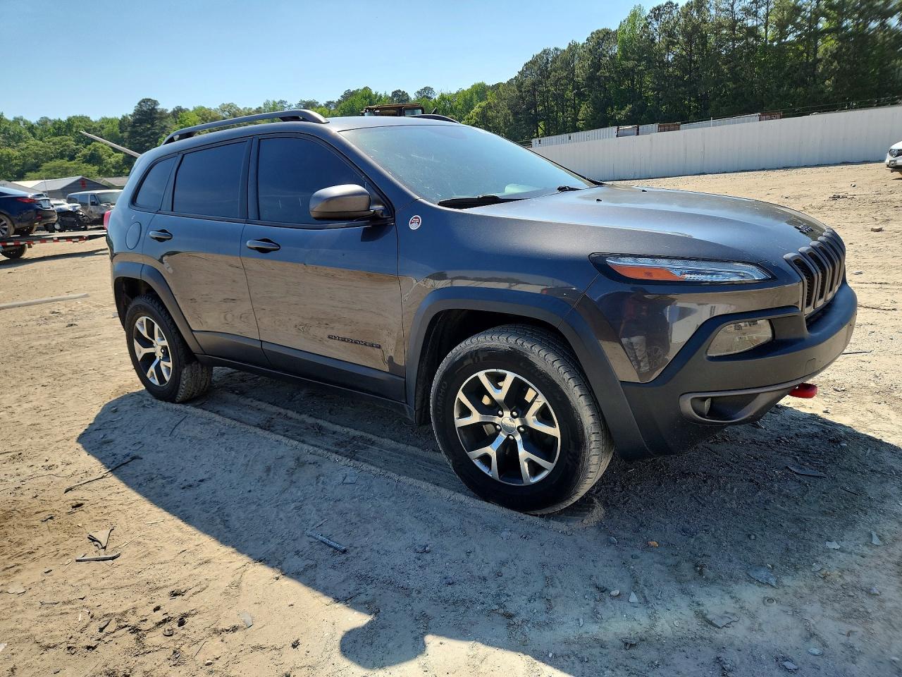 2015 Jeep Cherokee Trailhawk Gray vin: 1C4PJMBS6FW525247
