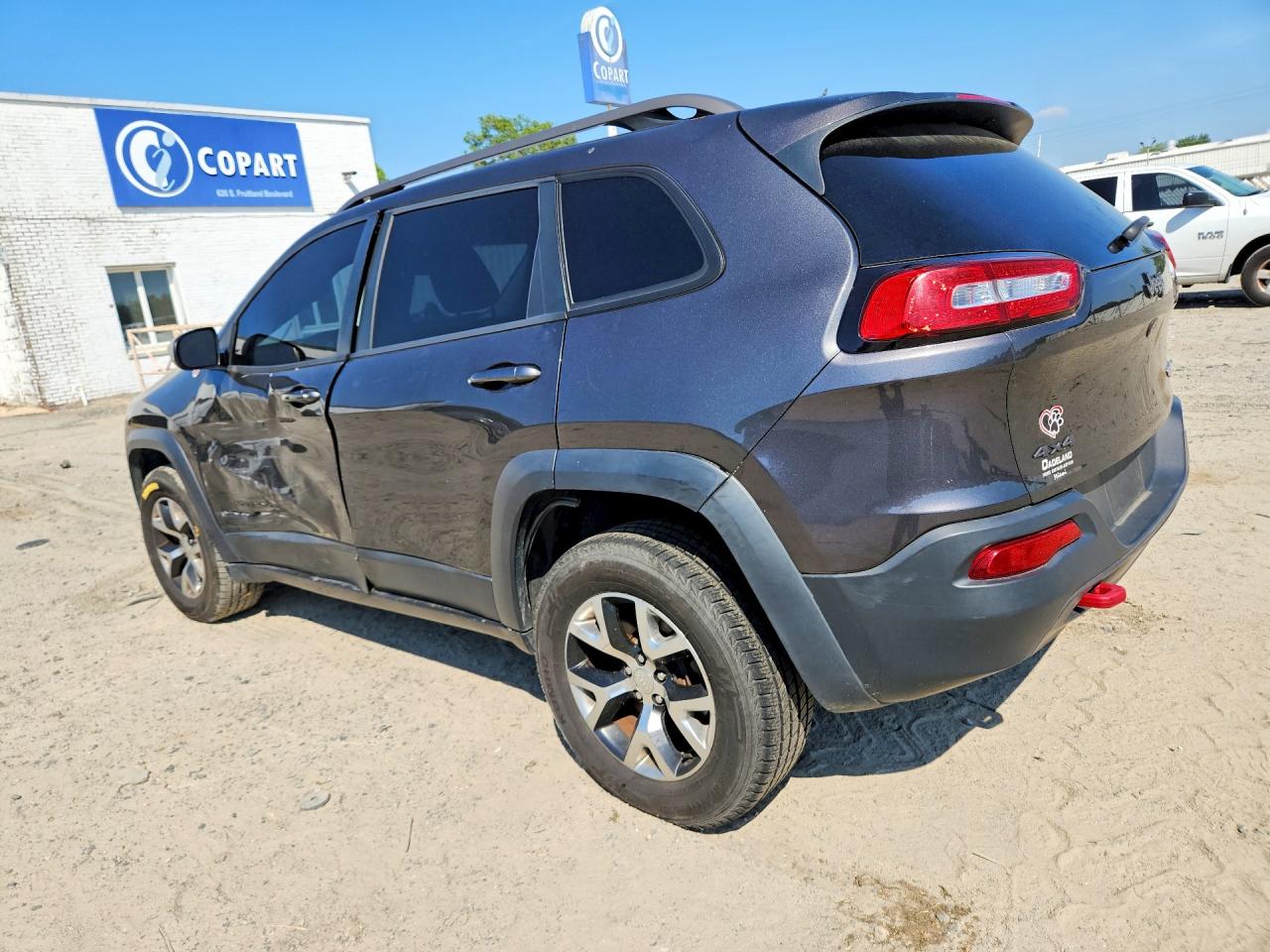 2015 Jeep Cherokee Trailhawk Gray vin: 1C4PJMBS6FW525247