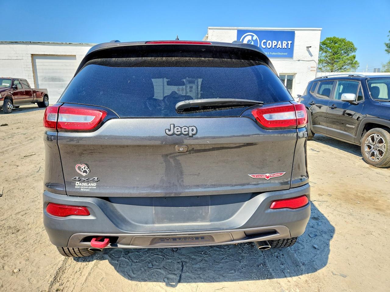 2015 Jeep Cherokee Trailhawk Gray vin: 1C4PJMBS6FW525247
