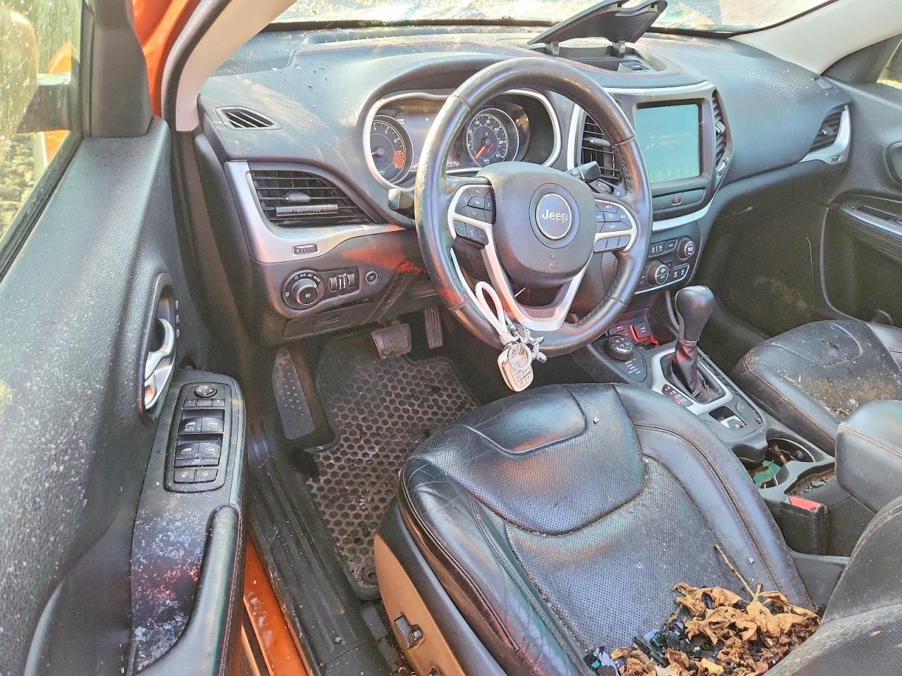2015 Jeep Cherokee Trailhawk Orange vin: 1C4PJMBS6FW618642