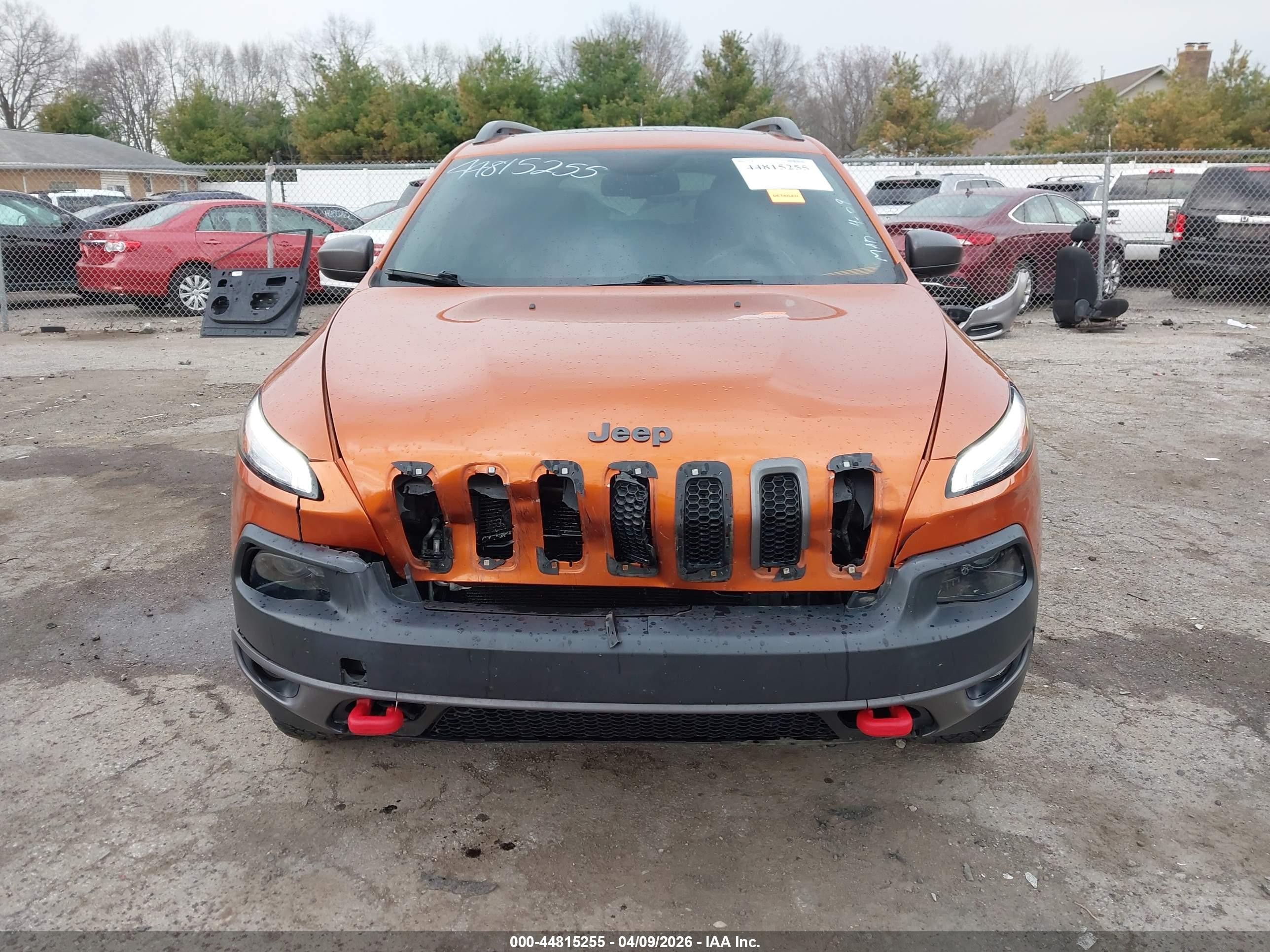 2015 Jeep Cherokee Trailhawk Orange vin: 1C4PJMBS6FW646182