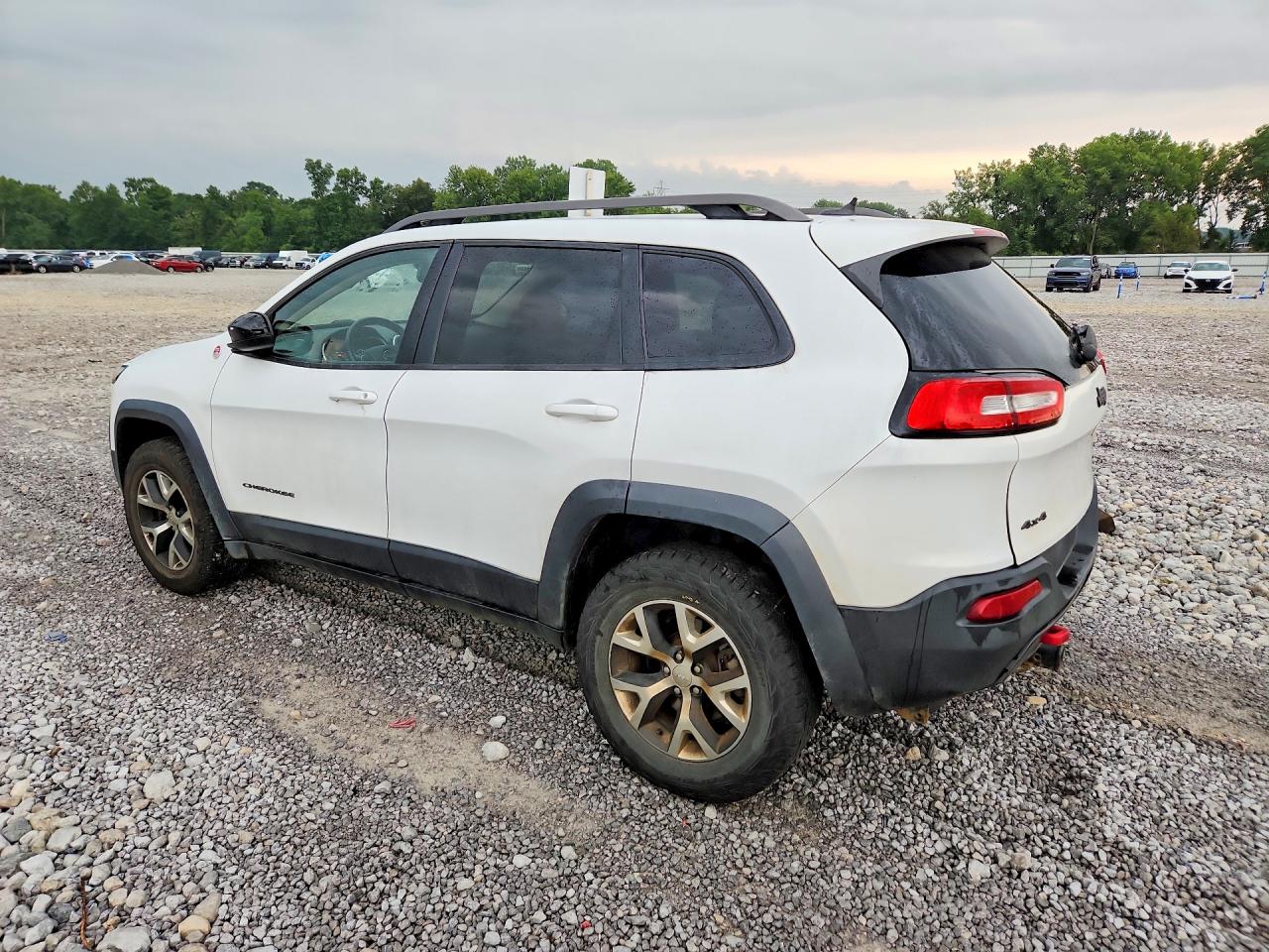 2015 Jeep Cherokee Trailhawk White vin: 1C4PJMBS6FW667436