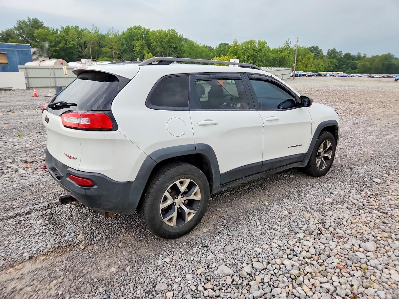 2015 Jeep Cherokee Trailhawk White vin: 1C4PJMBS6FW667436
