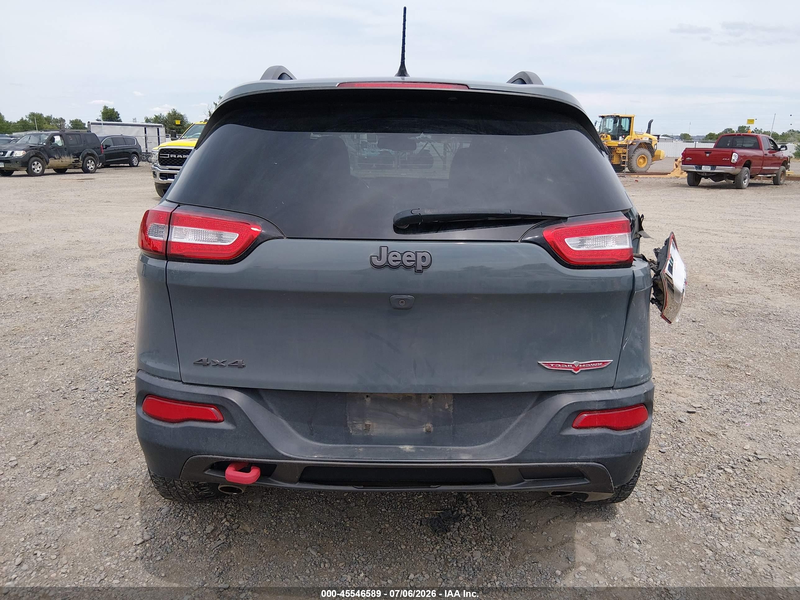 2015 Jeep Cherokee Trailhawk Gray vin: 1C4PJMBS6FW752017