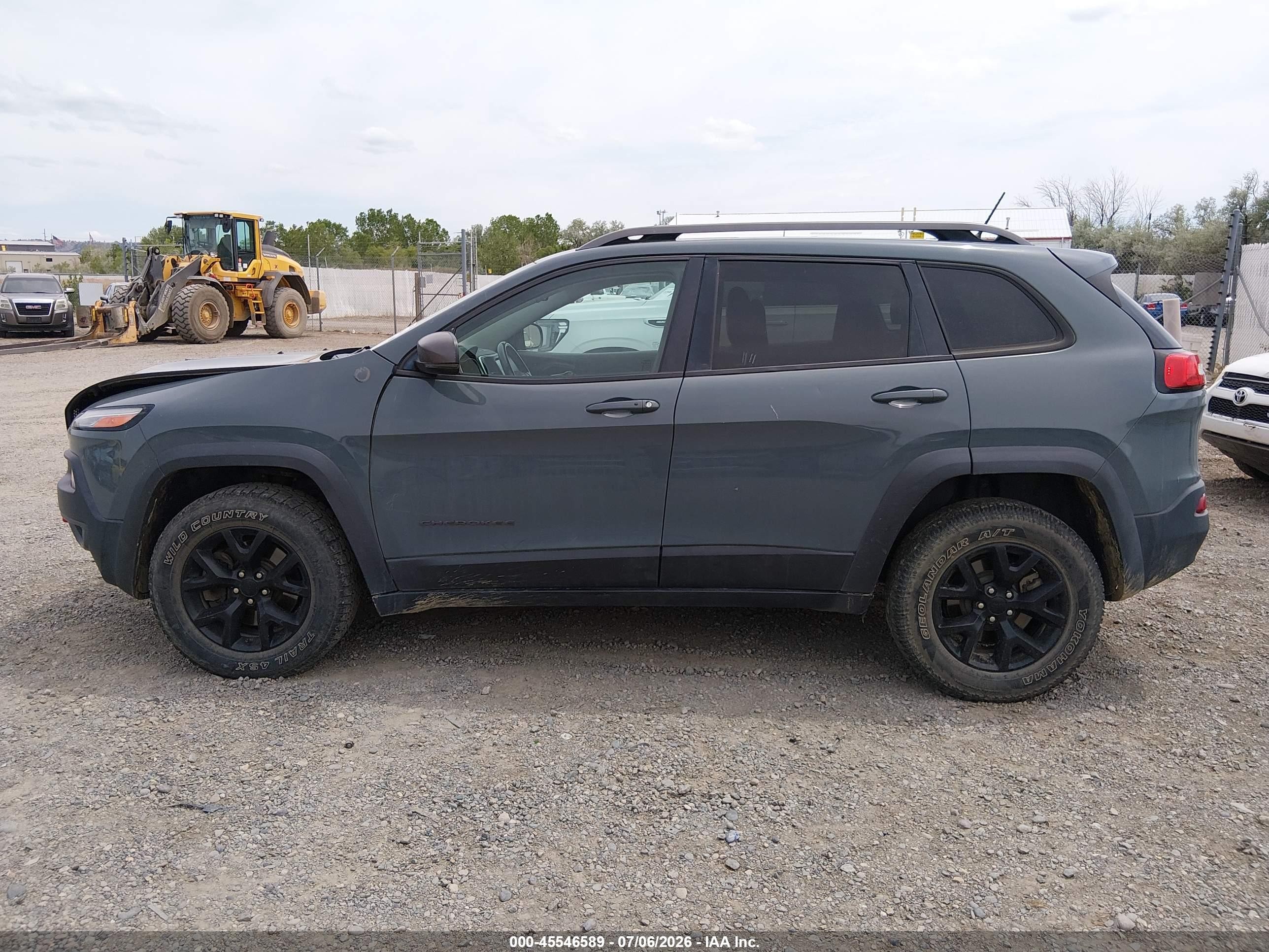 2015 Jeep Cherokee Trailhawk Gray vin: 1C4PJMBS6FW752017