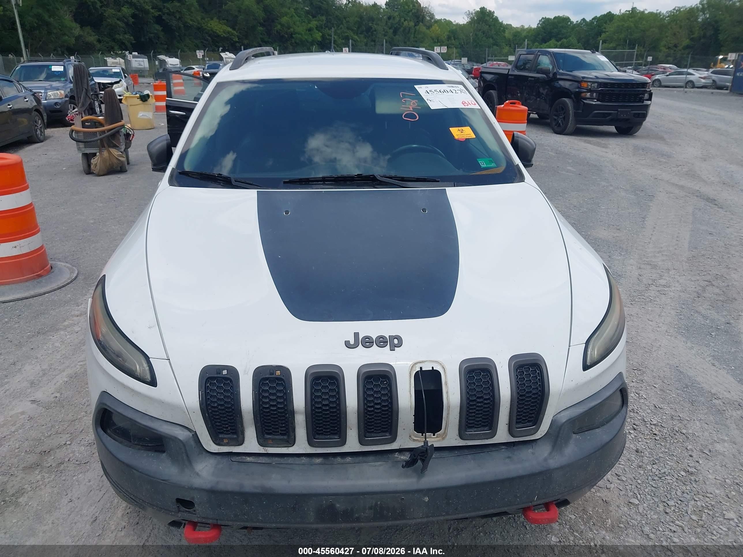2015 Jeep Cherokee Trailhawk White vin: 1C4PJMBS6FW778522