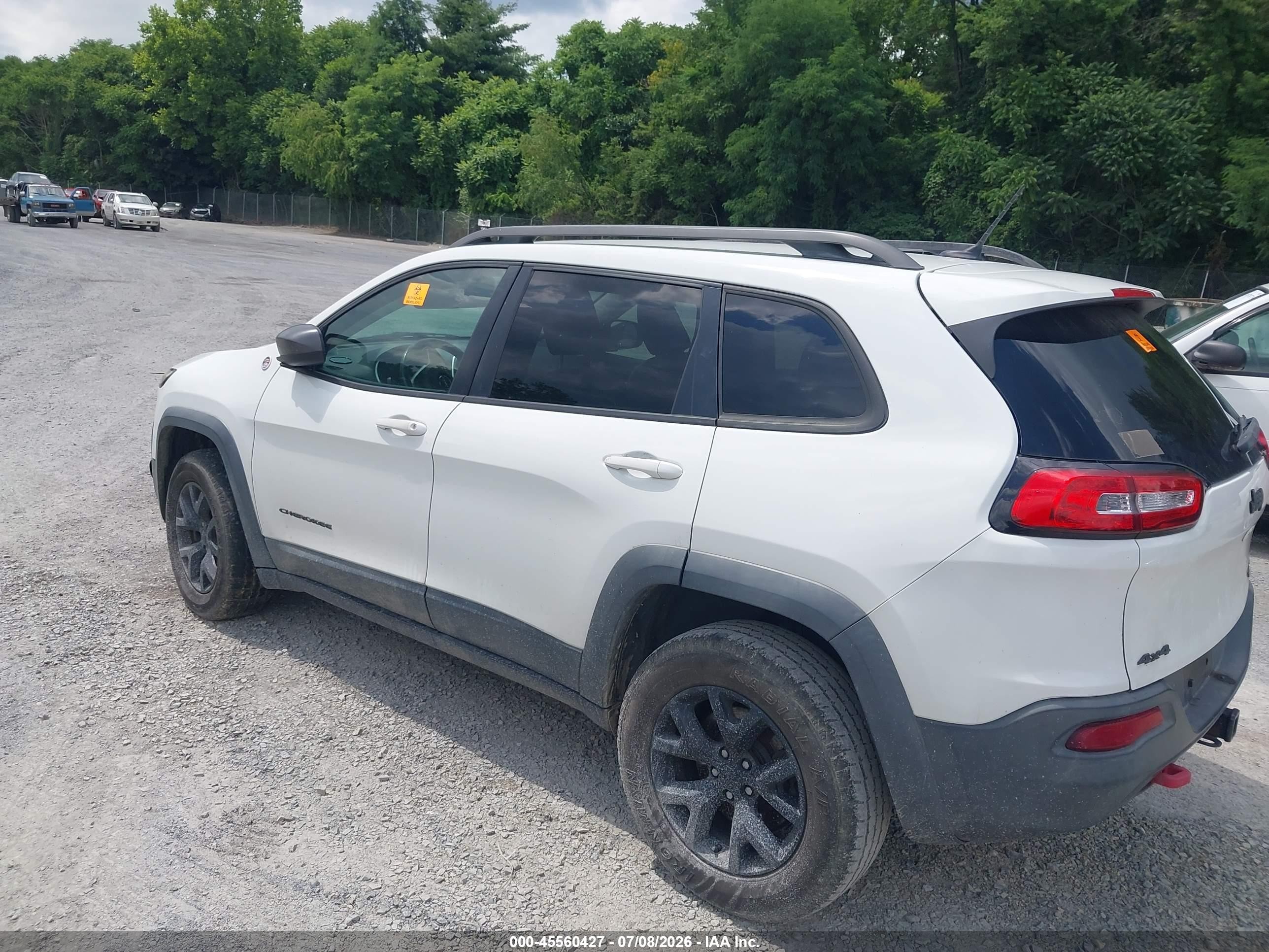 2015 Jeep Cherokee Trailhawk White vin: 1C4PJMBS6FW778522