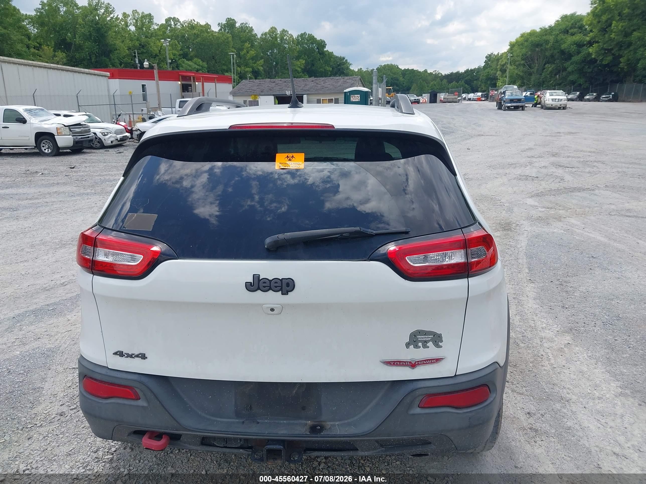 2015 Jeep Cherokee Trailhawk White vin: 1C4PJMBS6FW778522