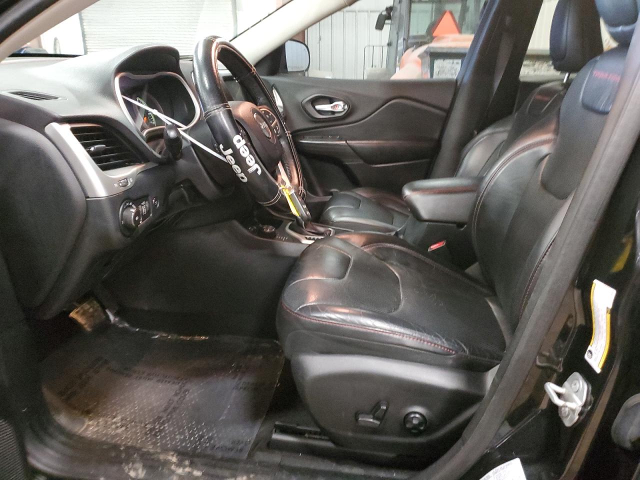 2016 Jeep Cherokee Trailhawk Black vin: 1C4PJMBS6GW328693