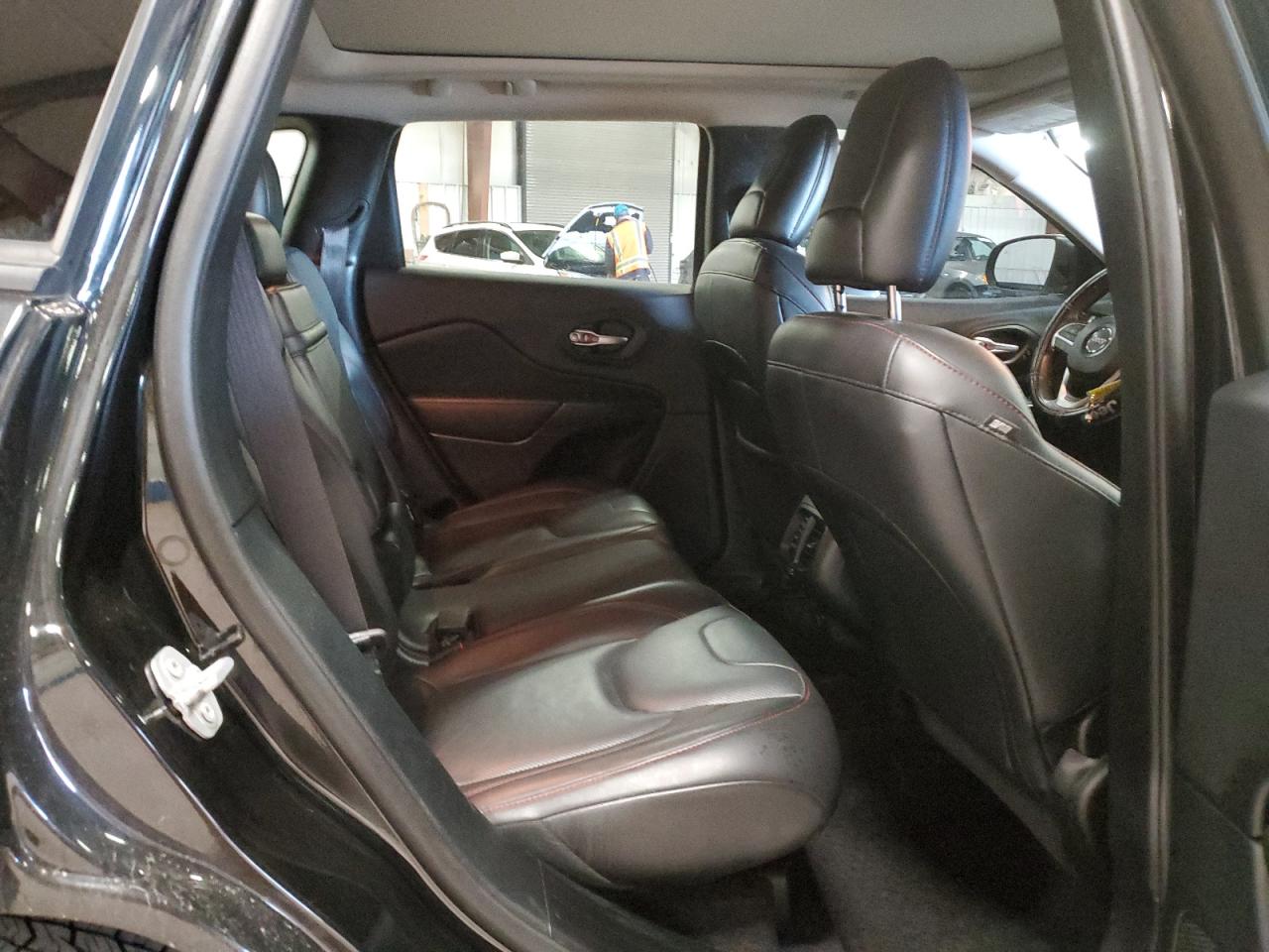 2016 Jeep Cherokee Trailhawk Black vin: 1C4PJMBS6GW328693