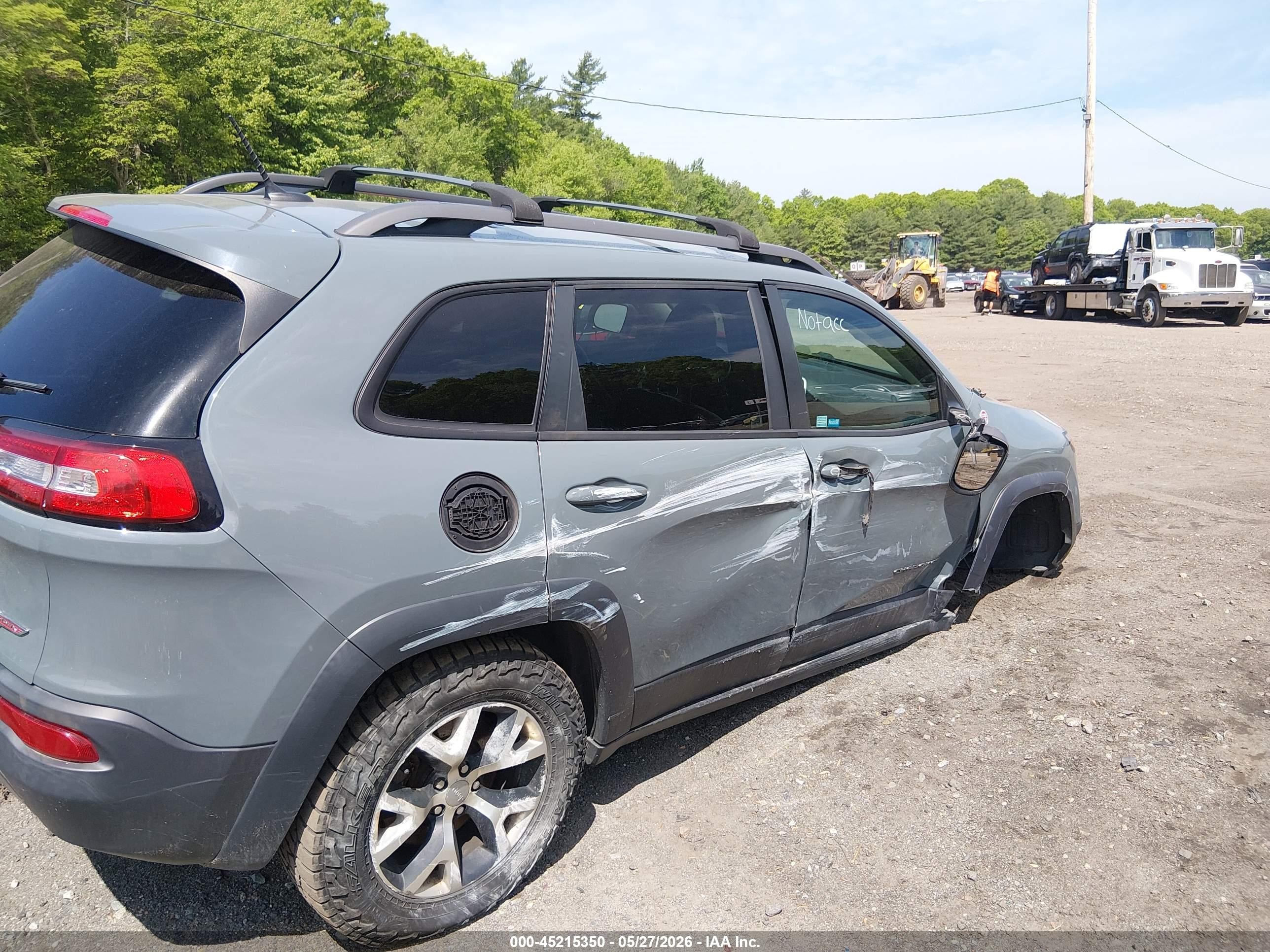 2014 Jeep Cherokee Trailhawk Gray vin: 1C4PJMBS7EW134607