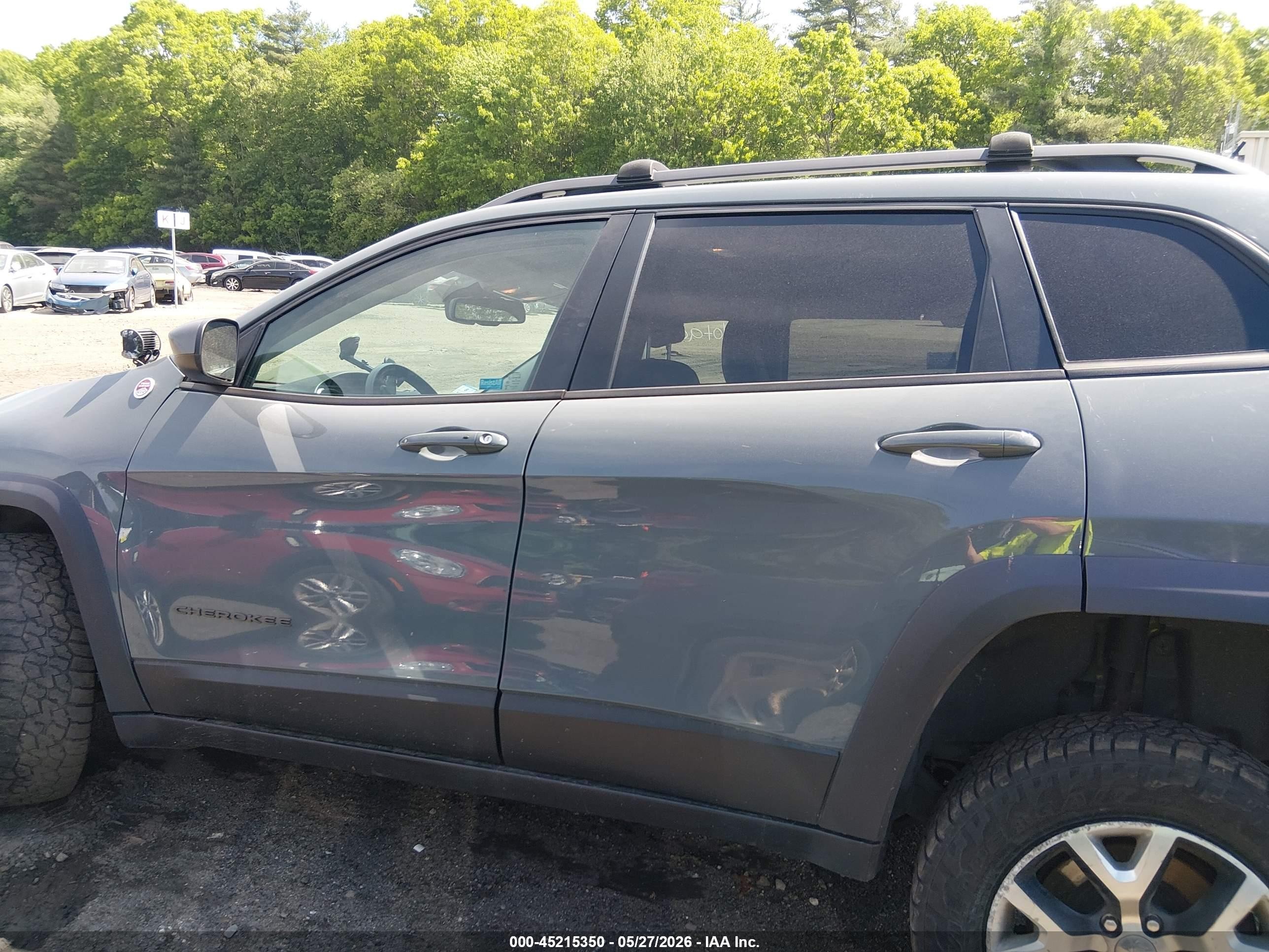 2014 Jeep Cherokee Trailhawk Gray vin: 1C4PJMBS7EW134607