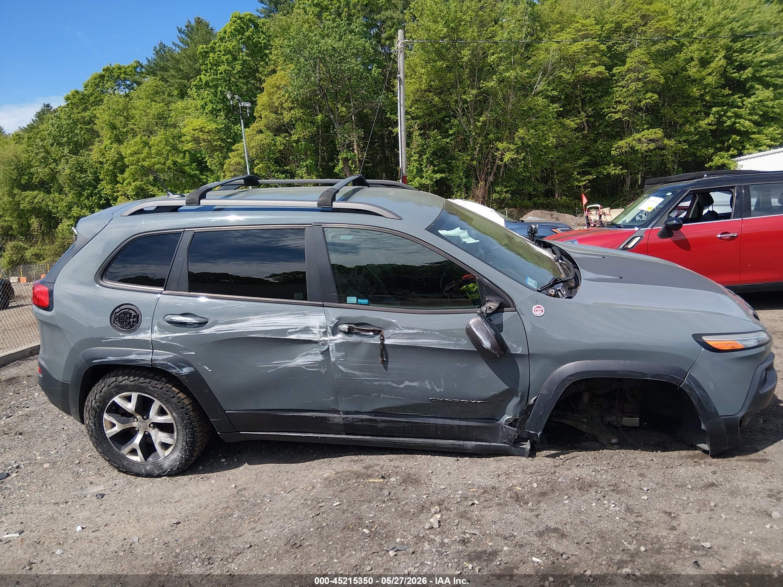 2014 Jeep Cherokee Trailhawk Gray vin: 1C4PJMBS7EW134607