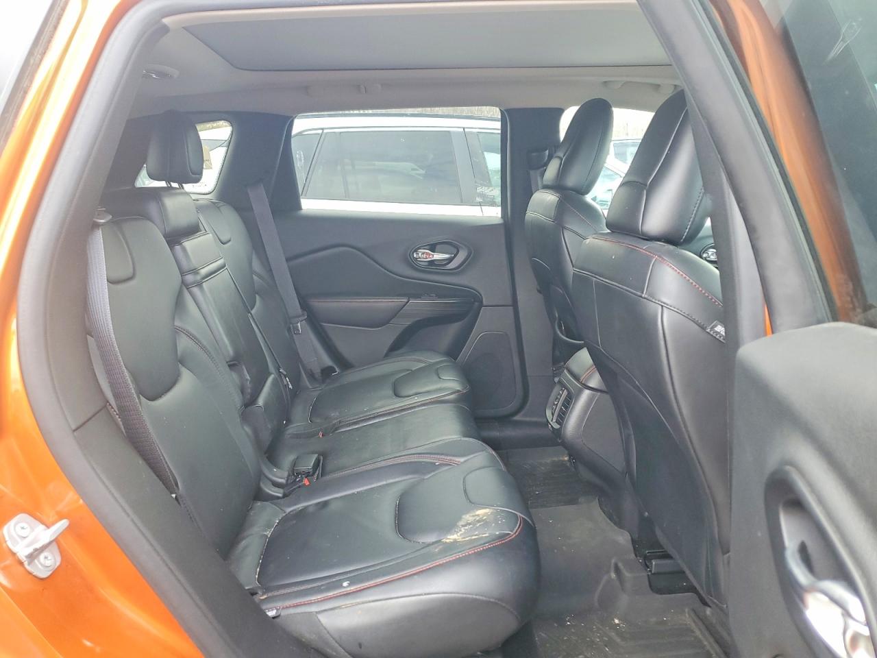 2014 Jeep Cherokee Оранжевый vin: 1C4PJMBS7EW215834