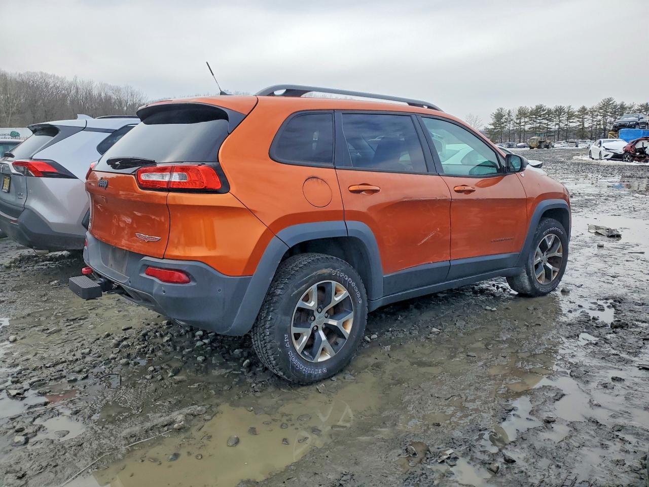 2014 Jeep Cherokee Оранжевый vin: 1C4PJMBS7EW215834