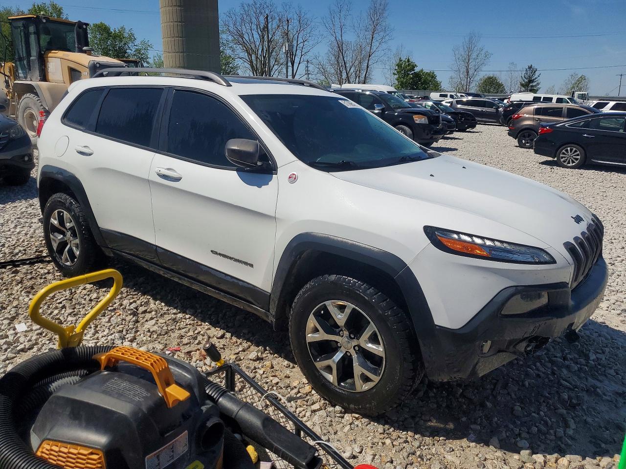2014 Jeep Cherokee Trailhawk White vin: 1C4PJMBS7EW235971