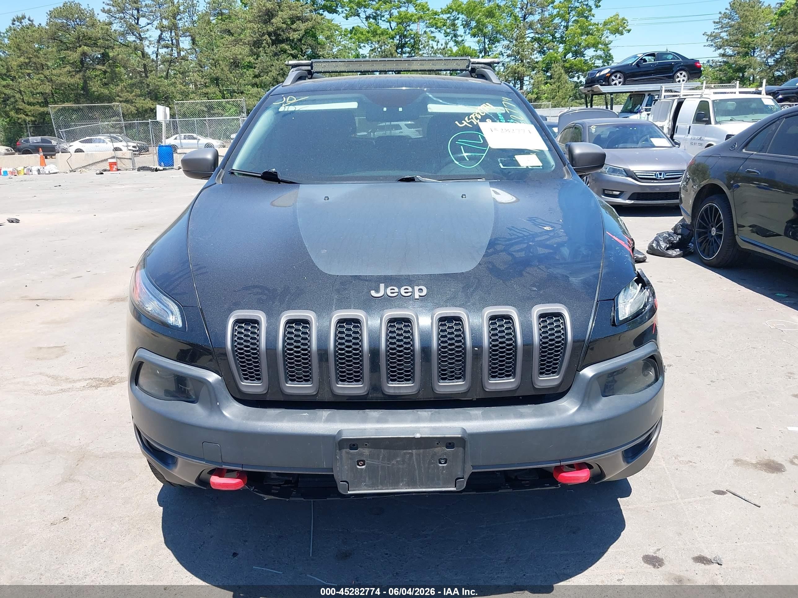 2015 Jeep Cherokee Trailhawk Black vin: 1C4PJMBS7FW522471