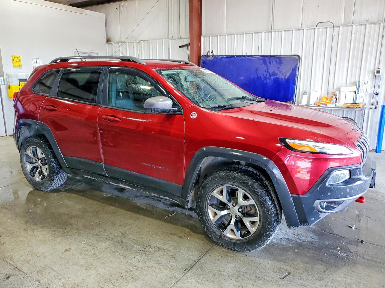 2015 Jeep Cherokee Trailhawk Burgundy vin: 1C4PJMBS7FW649057