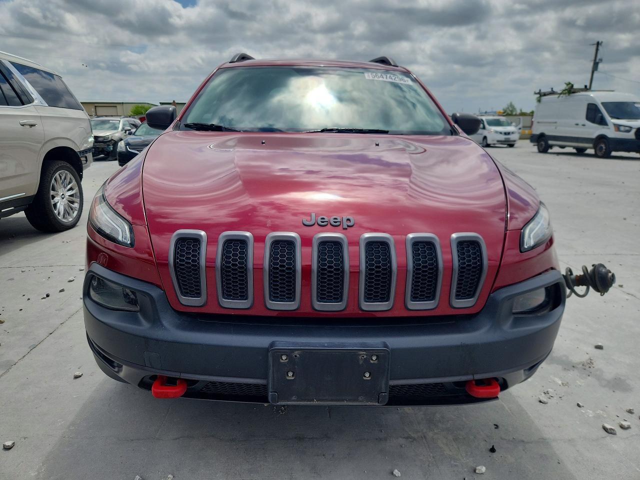 2015 Jeep Cherokee Trailhawk Red vin: 1C4PJMBS7FW651505
