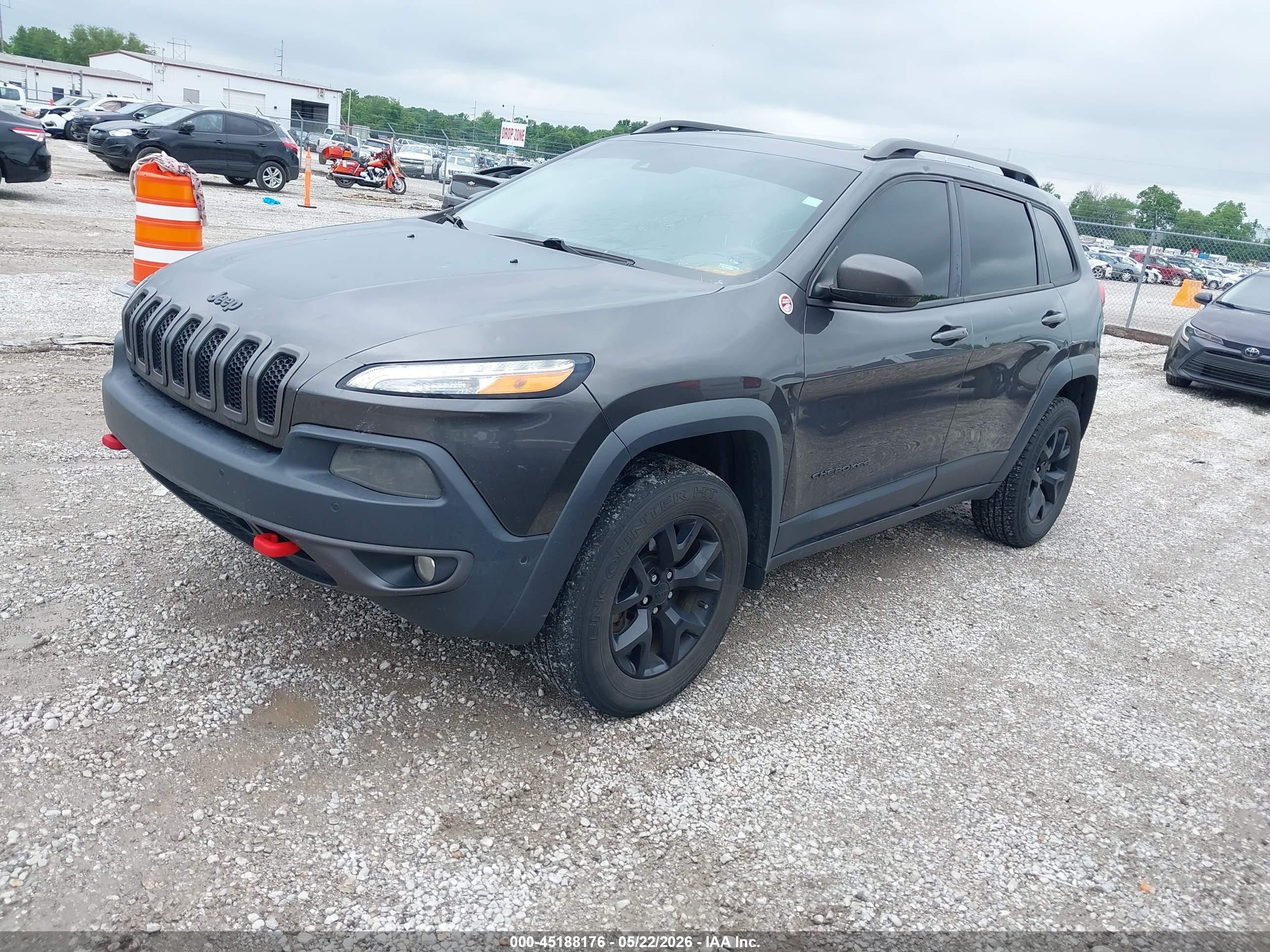 2015 Jeep Cherokee Trailhawk Gray vin: 1C4PJMBS7FW653660