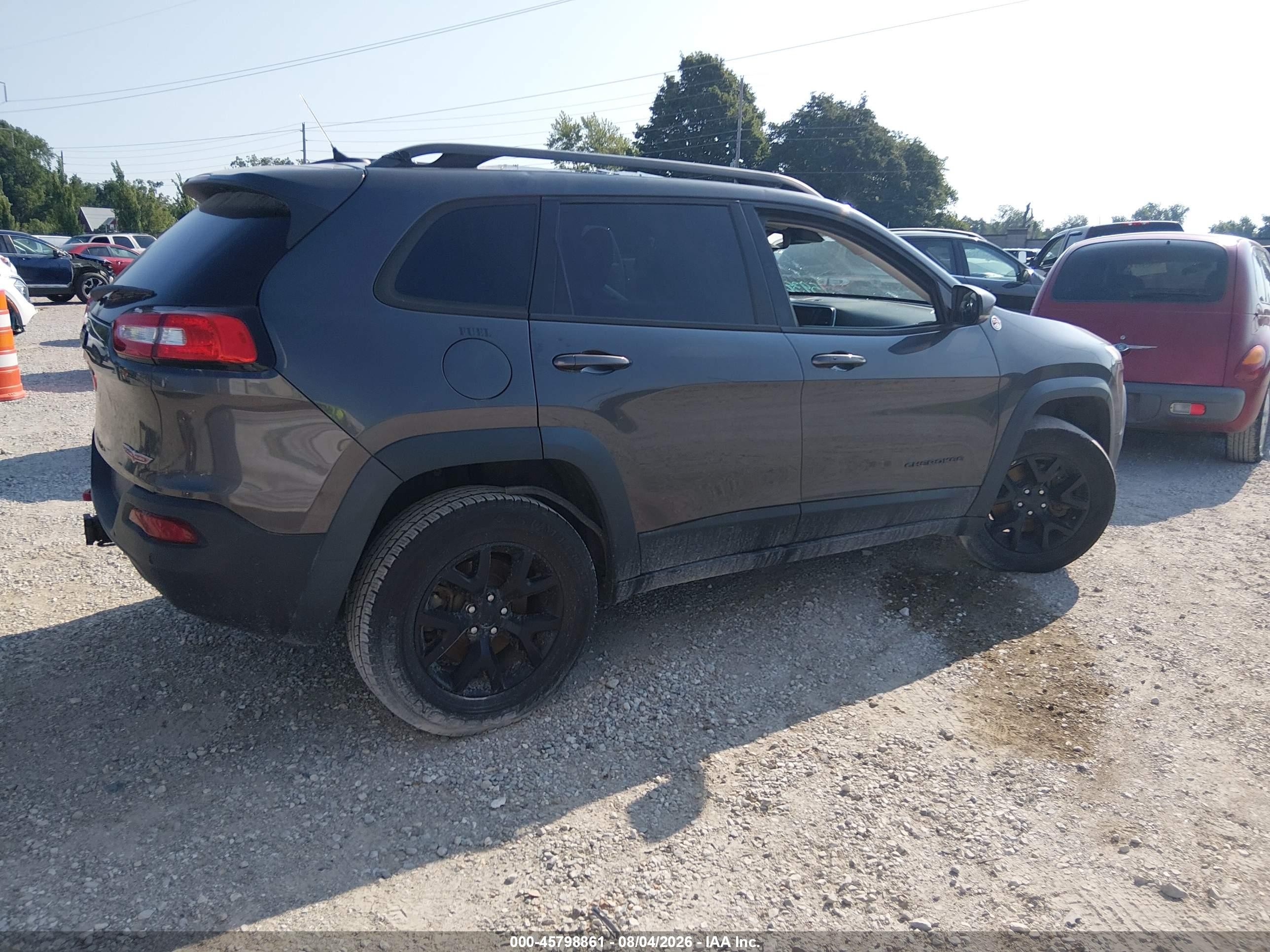2015 Jeep Cherokee Trailhawk Gray vin: 1C4PJMBS7FW653660