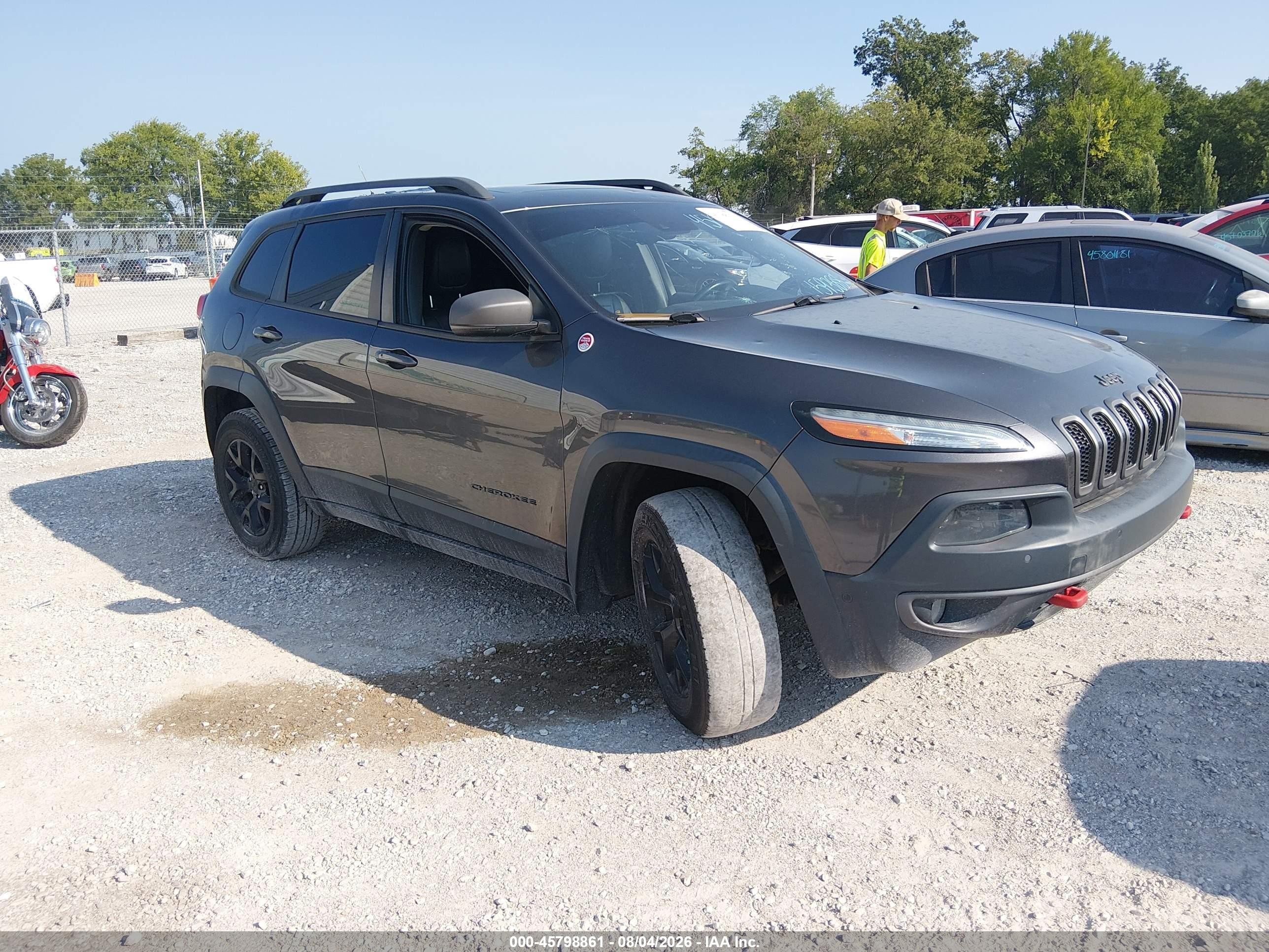2015 Jeep Cherokee Trailhawk Gray vin: 1C4PJMBS7FW653660