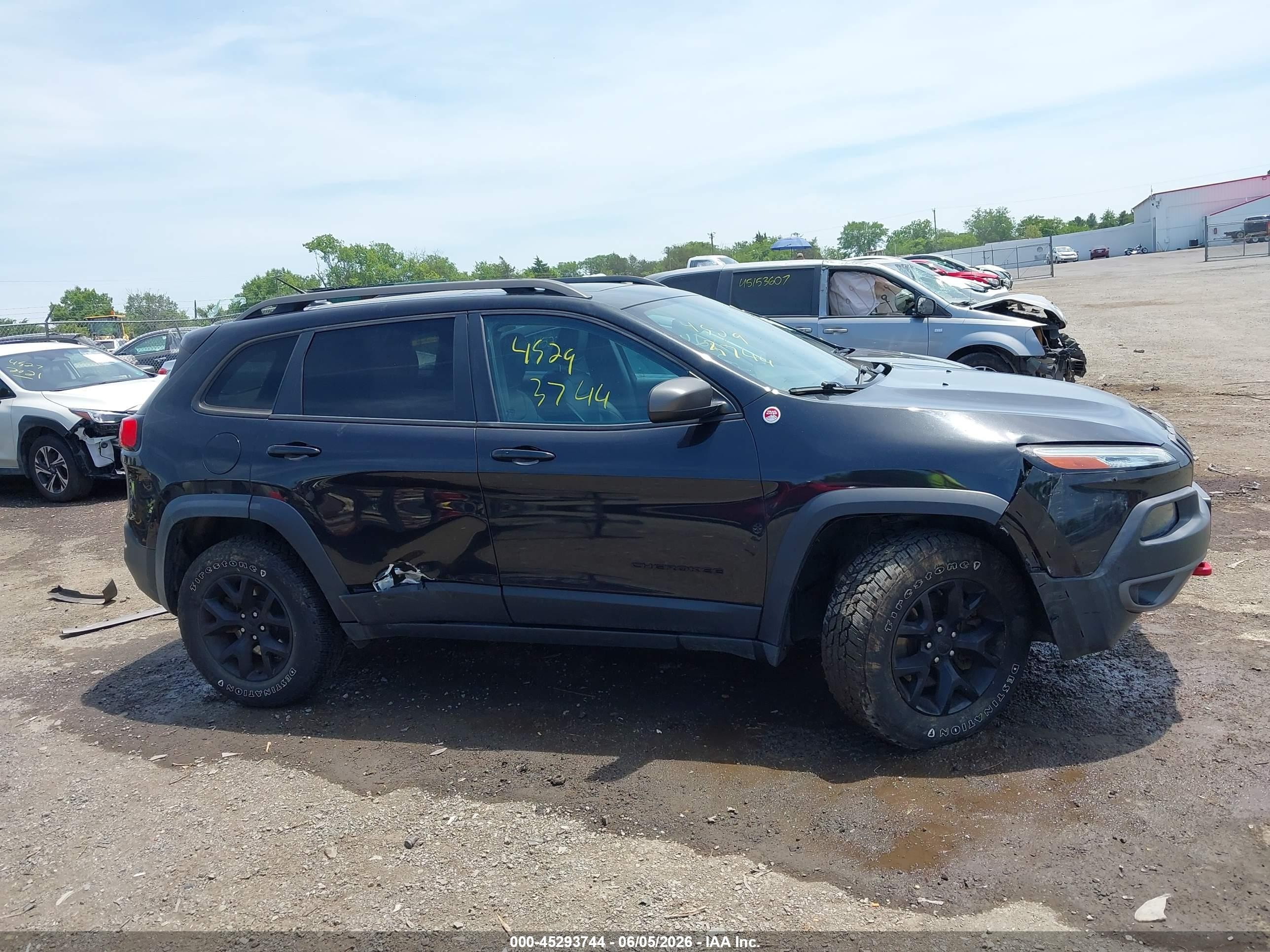 2015 Jeep Cherokee Trailhawk Черный vin: 1C4PJMBS7FW687453