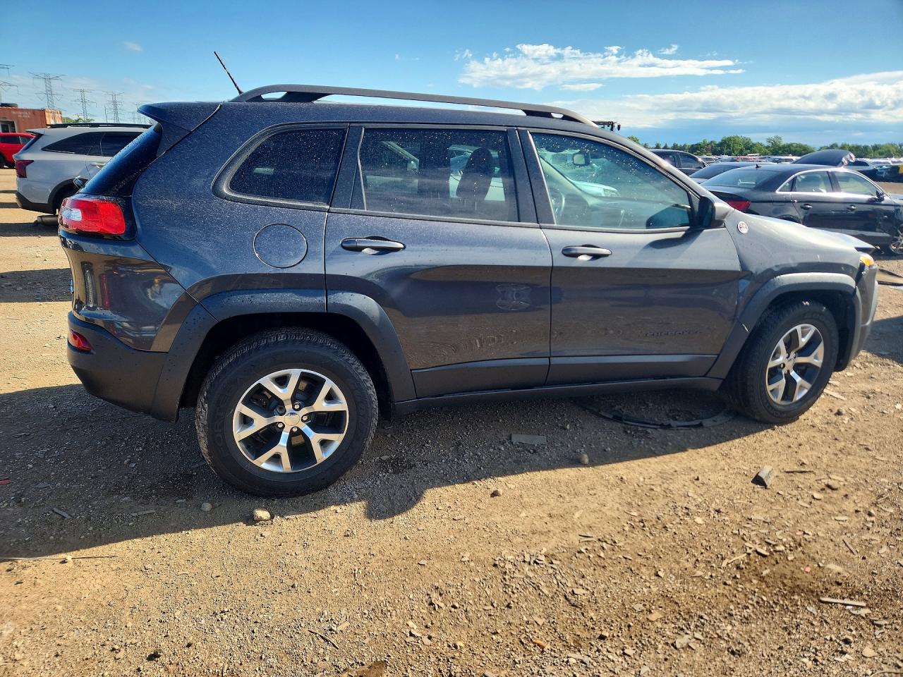 2015 Jeep Cherokee Trailhawk Gray vin: 1C4PJMBS7FW717471