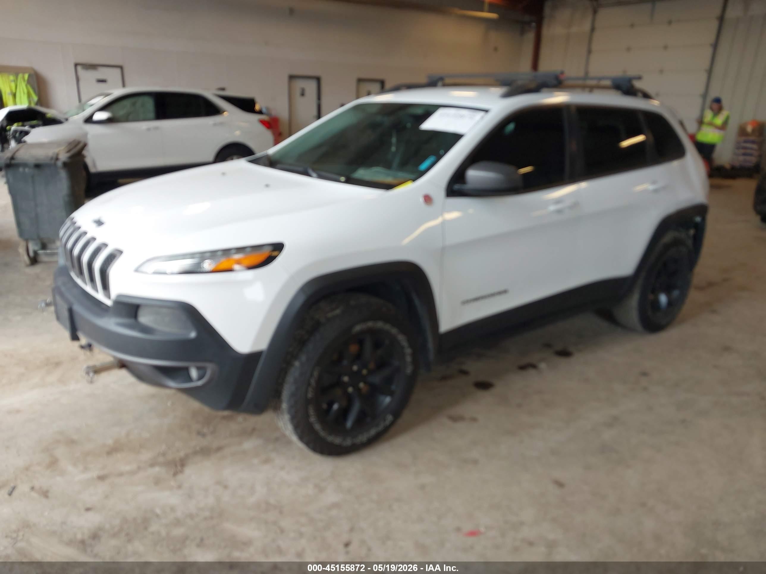2015 Jeep Cherokee Trailhawk White vin: 1C4PJMBS7FW728938