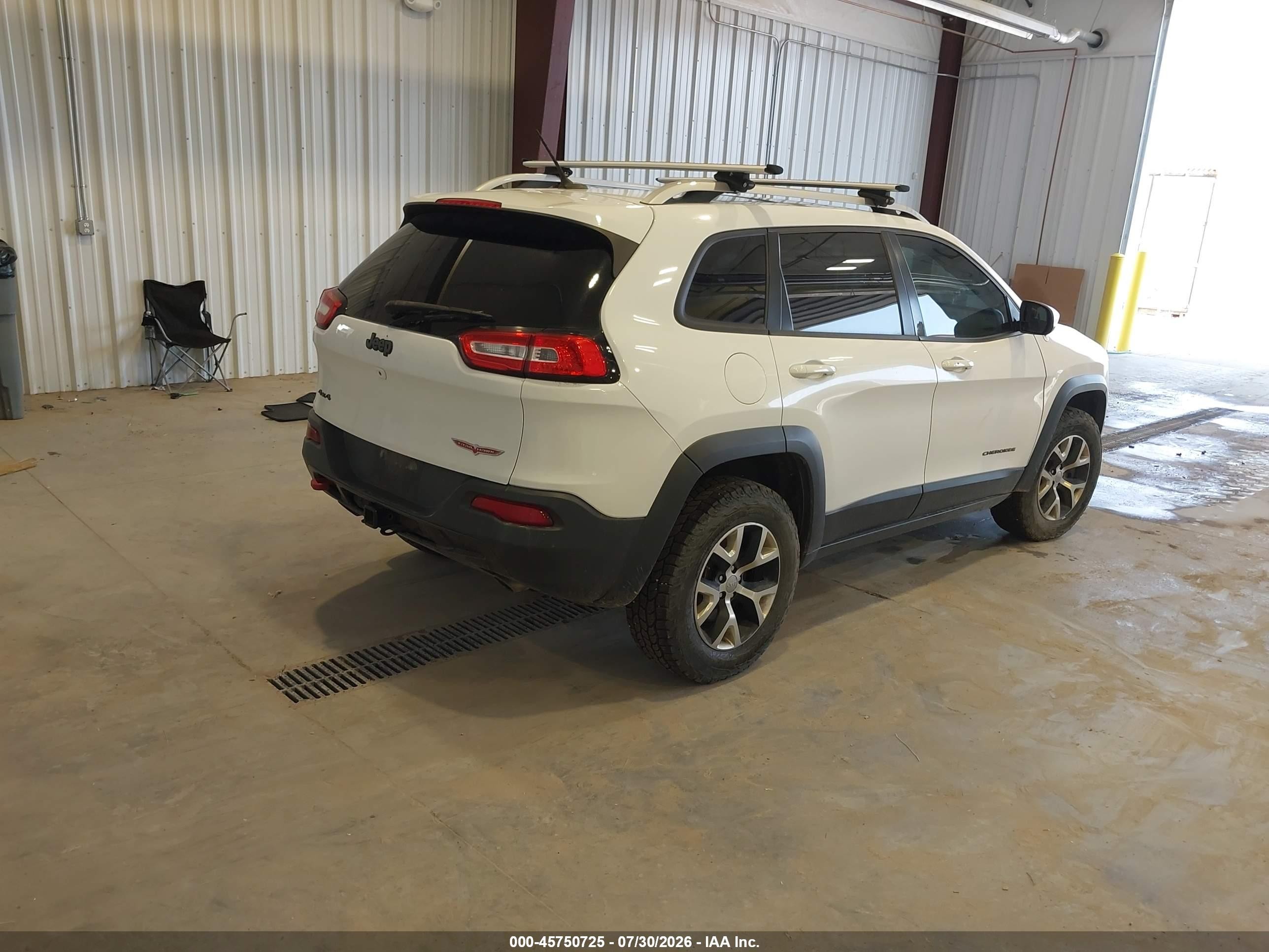 2014 Jeep Cherokee Trailhawk White vin: 1C4PJMBS8EW198249