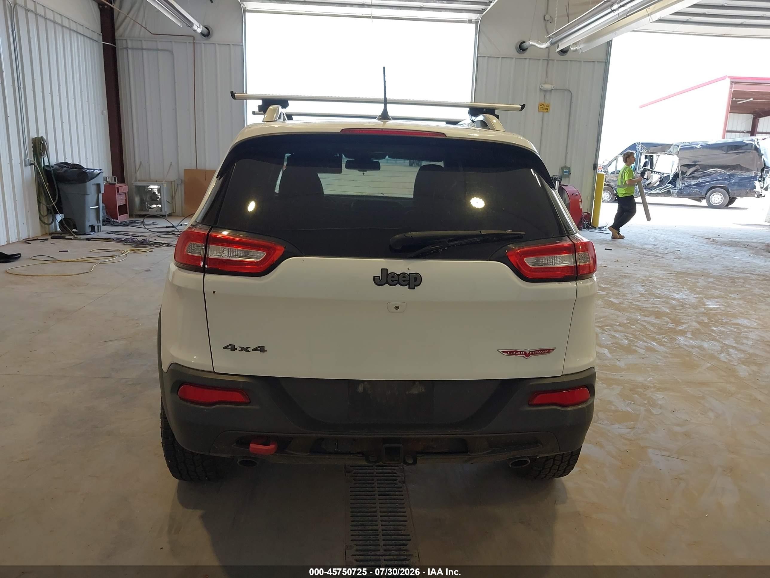 2014 Jeep Cherokee Trailhawk White vin: 1C4PJMBS8EW198249