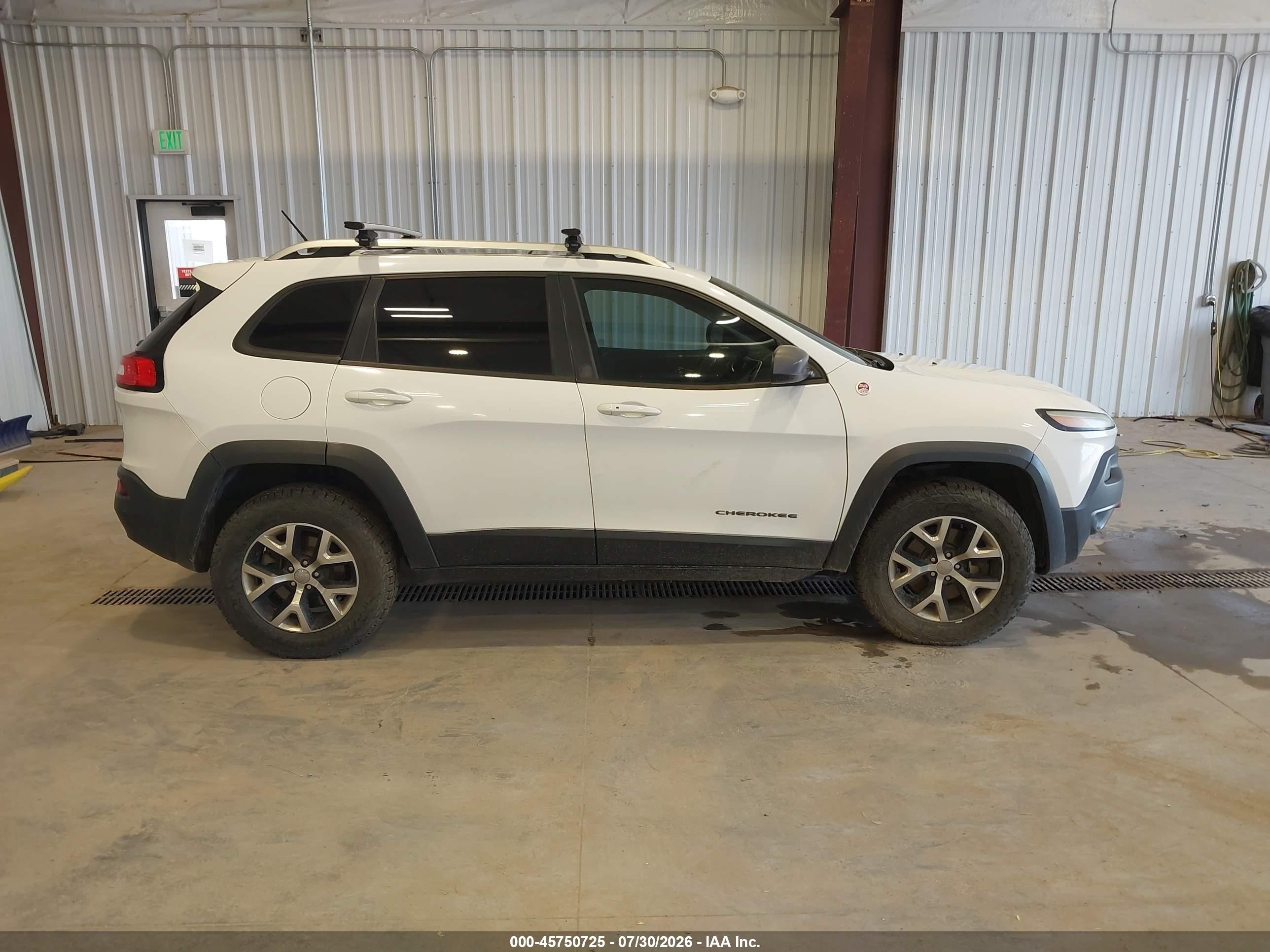 2014 Jeep Cherokee Trailhawk White vin: 1C4PJMBS8EW198249