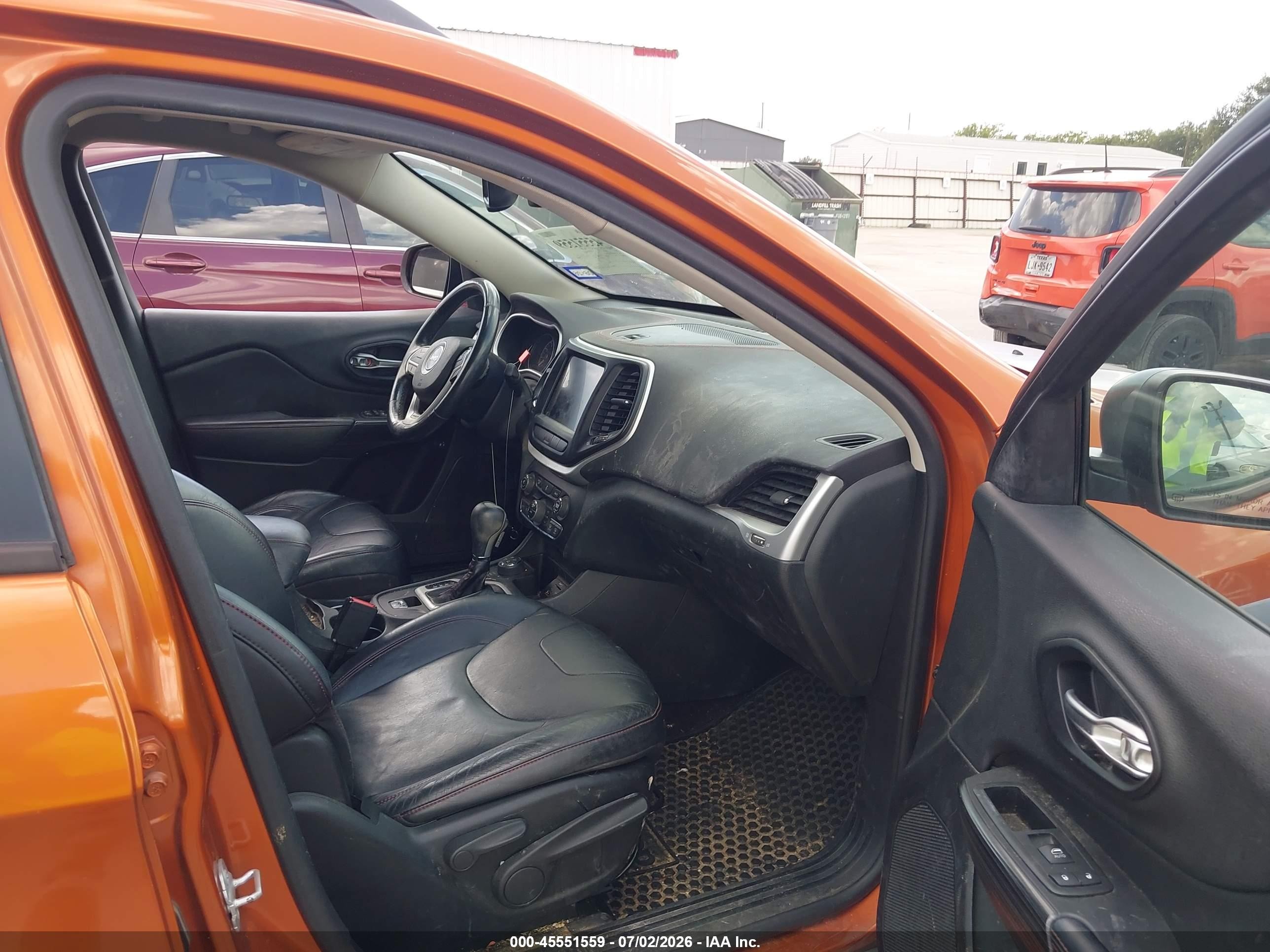 2014 Jeep Cherokee Trailhawk Orange vin: 1C4PJMBS8EW257963